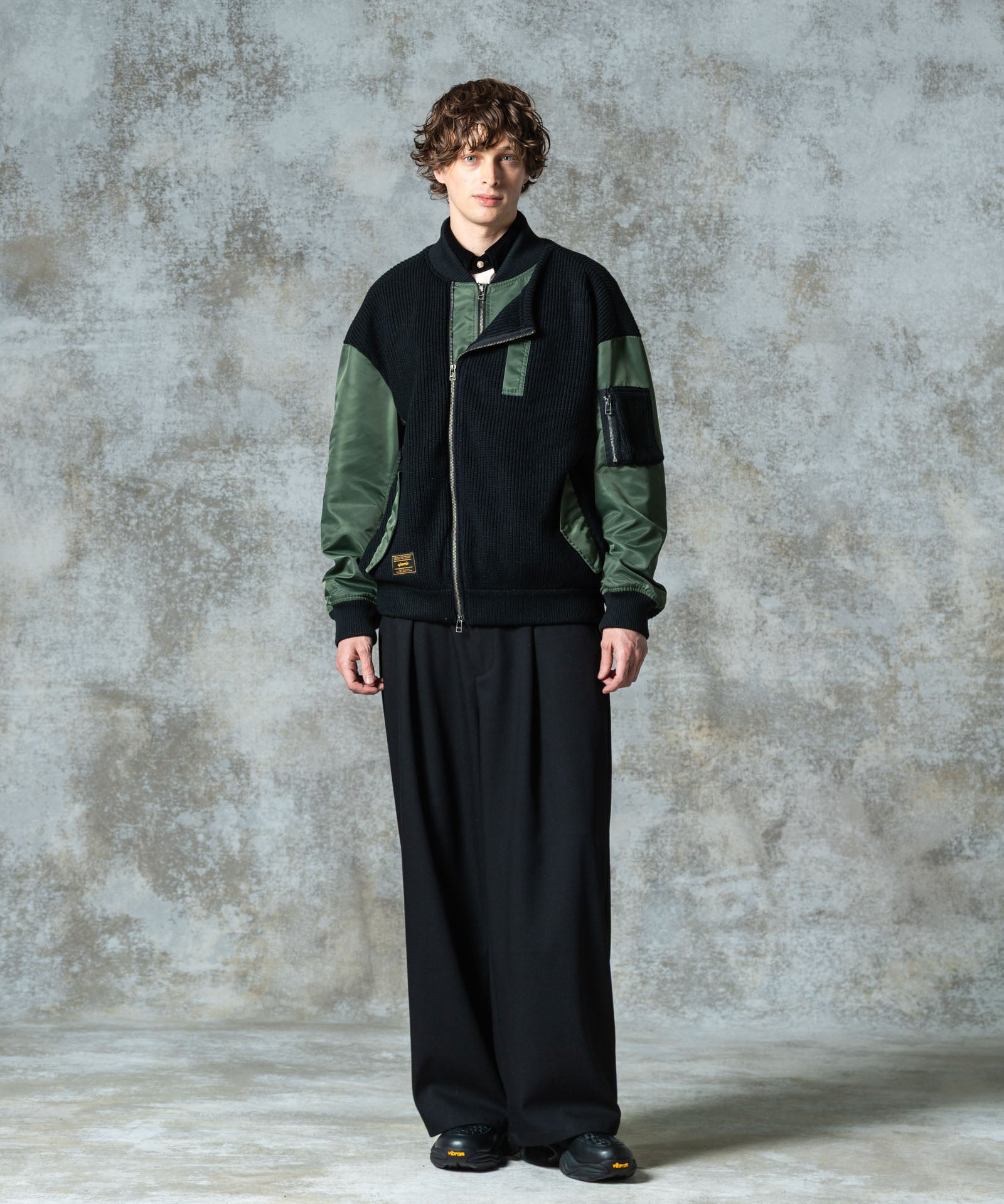 H:186 / C:89 / W:71 / H:92 着用サイズ:L