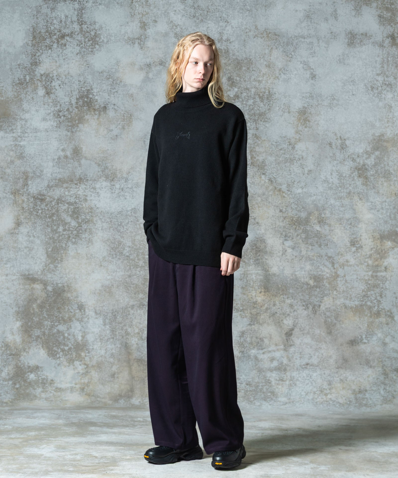 H:185 / C:78 / W:64 / H:88 着用サイズ:L