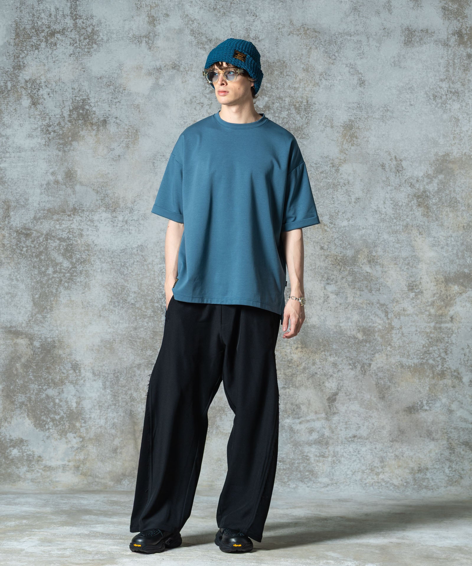 H:186 / C:89 / W:71 / H:92 着用サイズ:M