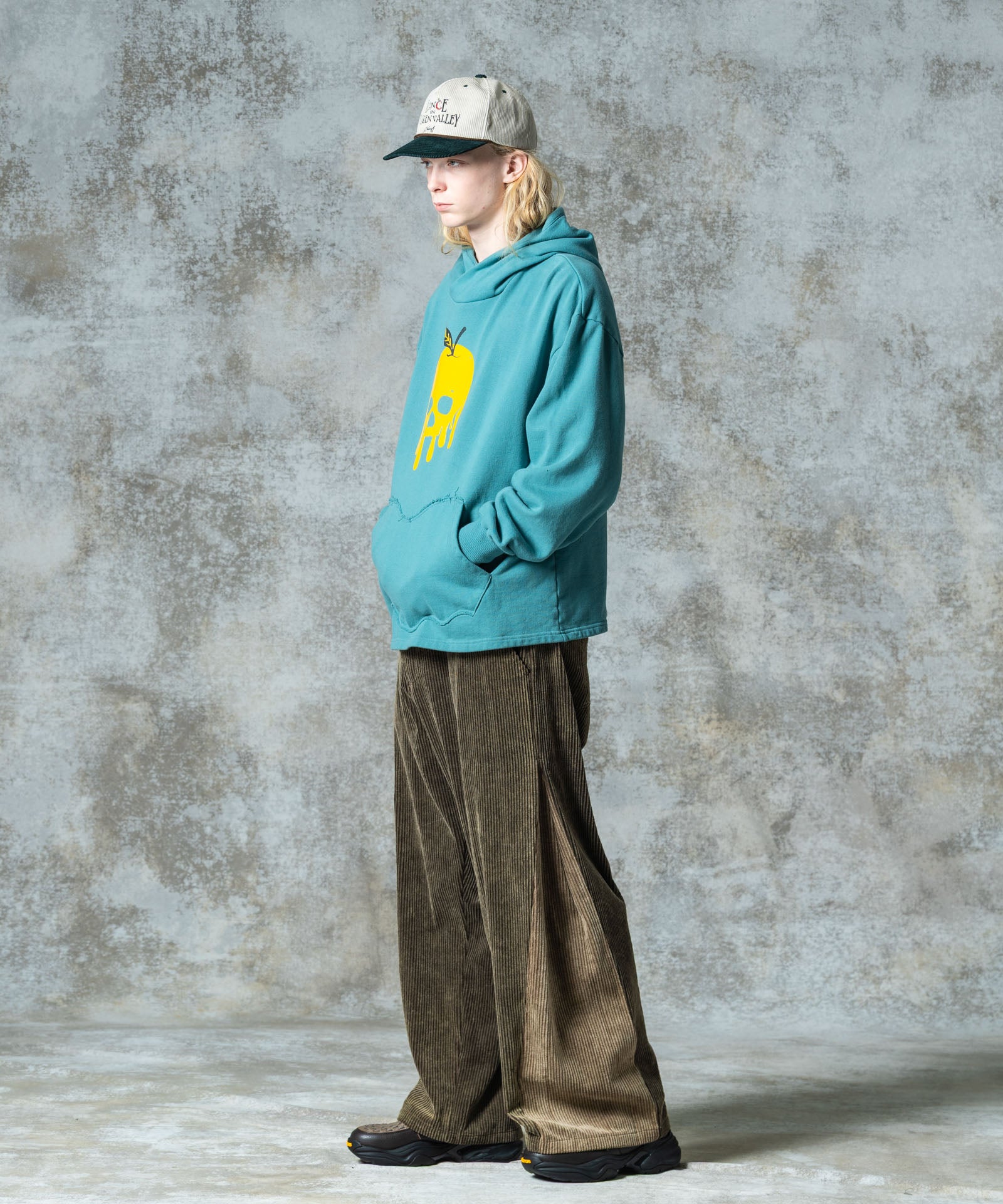 H:185 / C:78 / W:64 / H:88 着用サイズ:L