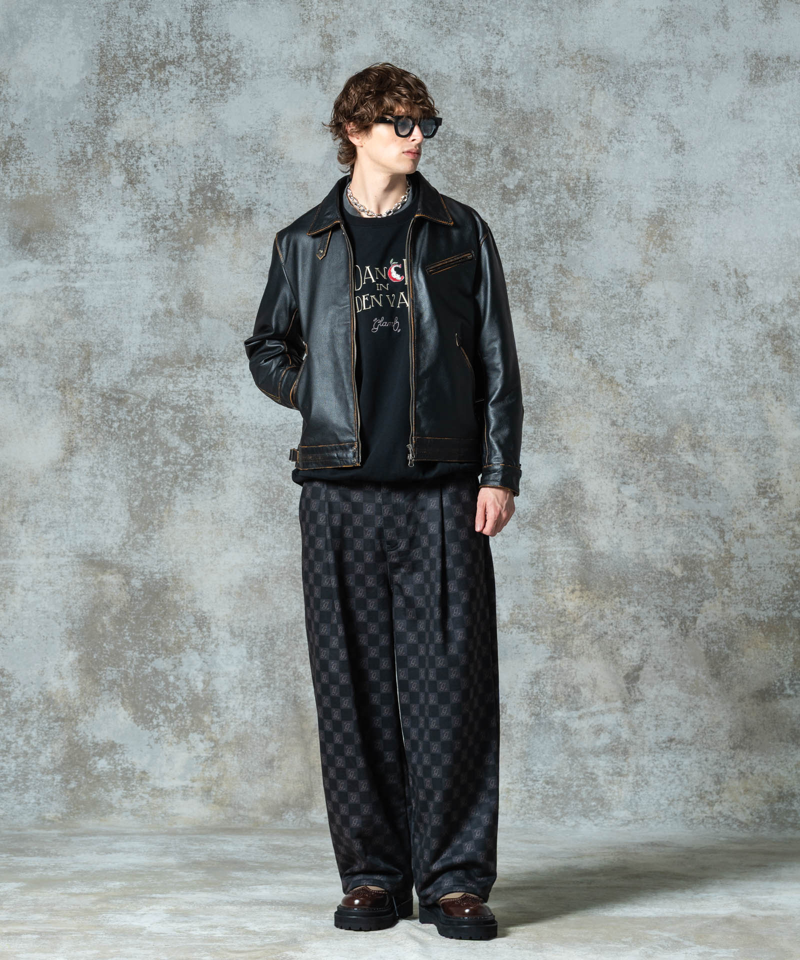 H:186 / C:89 / W:71 / H:92 着用サイズ:L