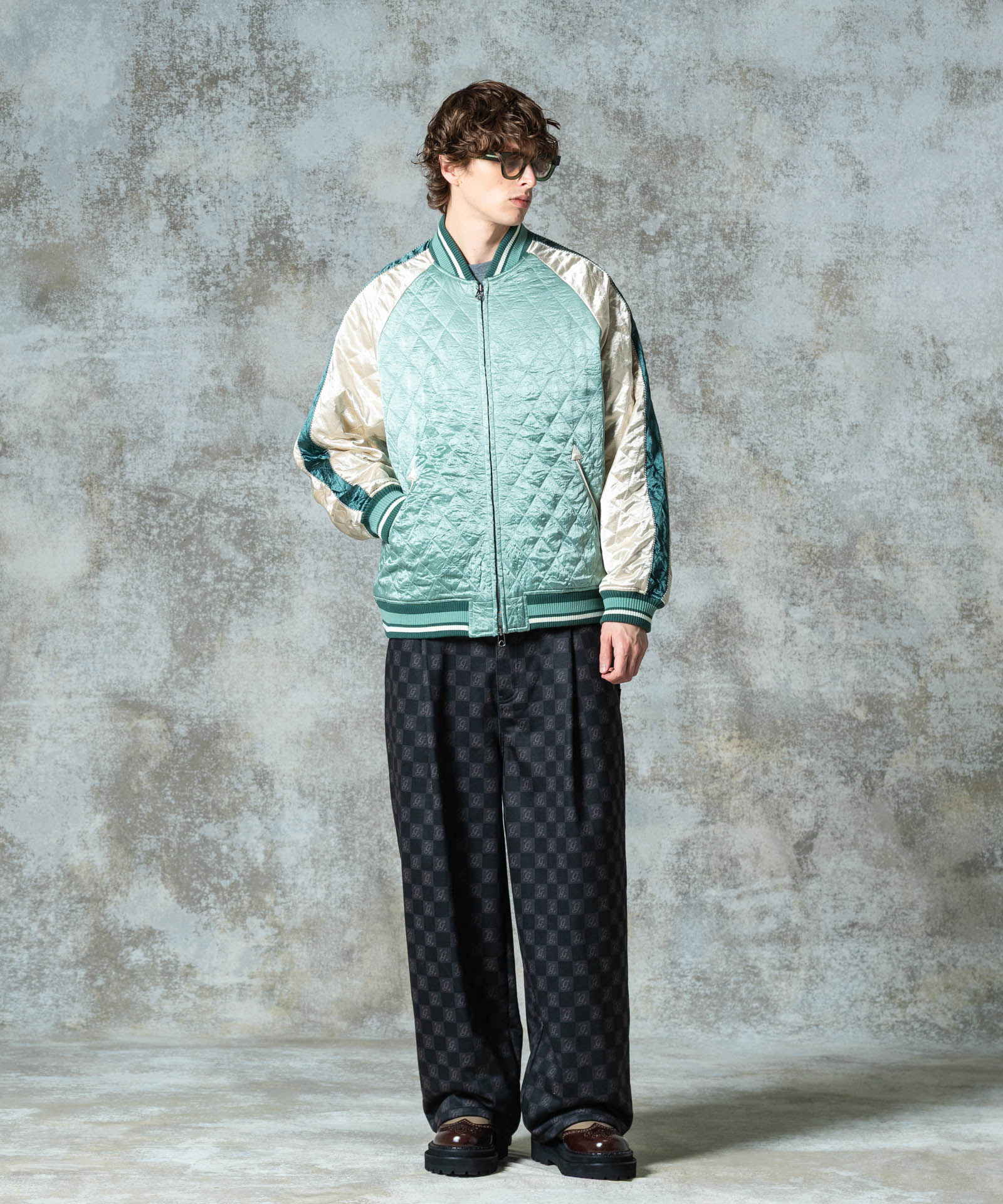 H:186 / C:89 / W:71 / H:92 着用サイズ:L