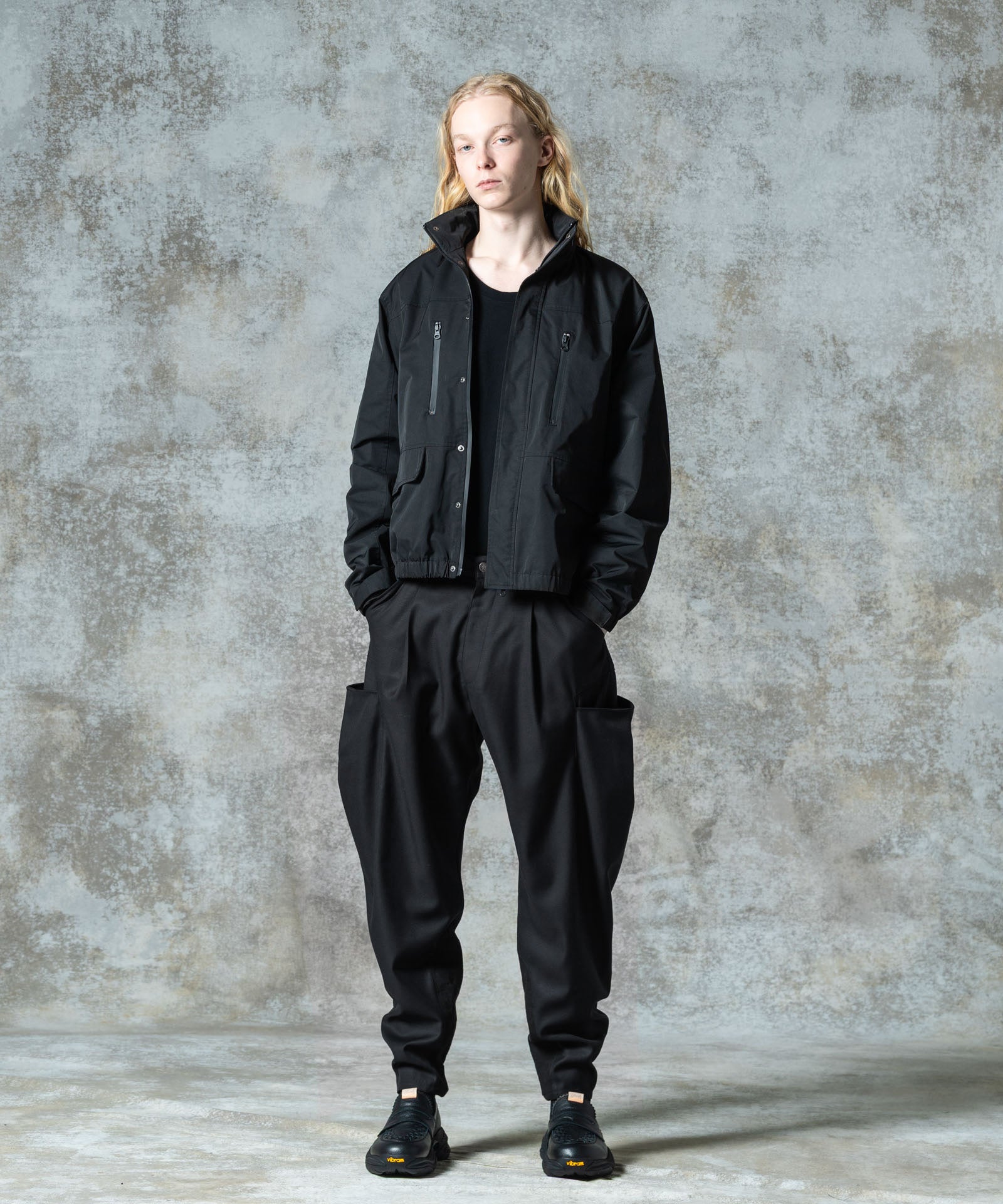 H:185 / C:78 / W:64 / H:88 着用サイズ:L