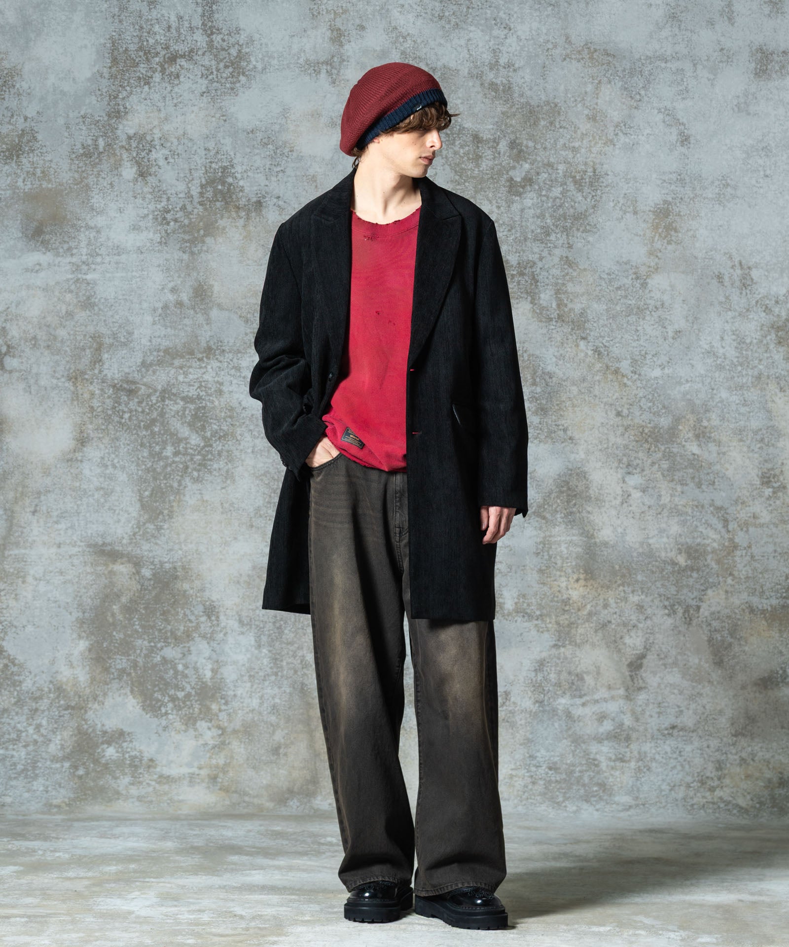 H:186 / C:89 / W:71 / H:92 着用サイズ:L