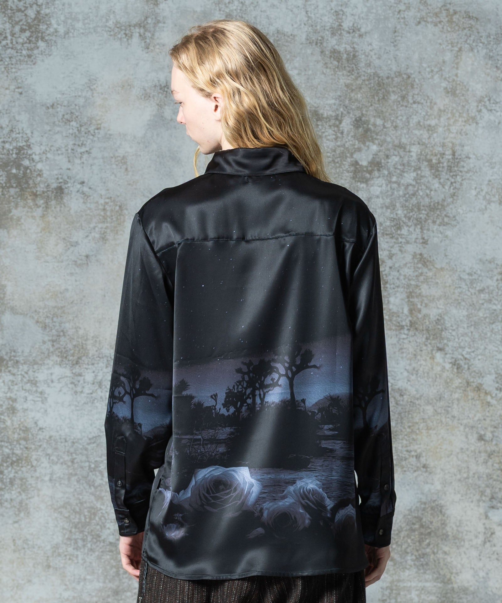 H:185 / C:78 / W:64 / H:88 着用サイズ:M