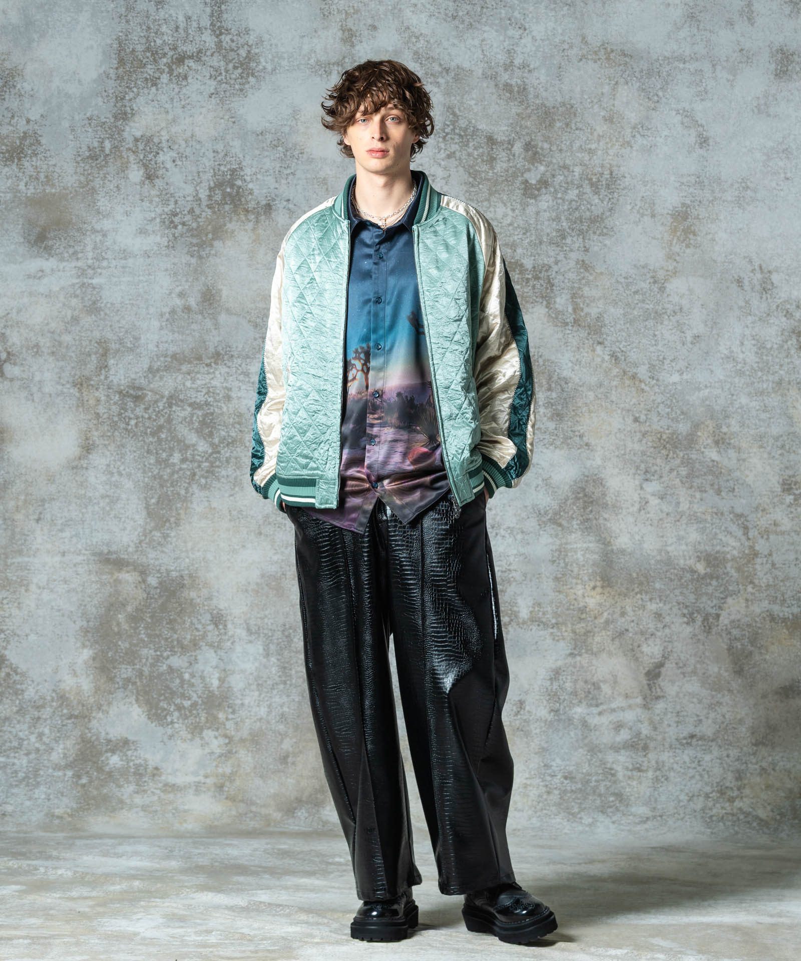 H:186 / C:89 / W:71 / H:92 着用サイズ:L