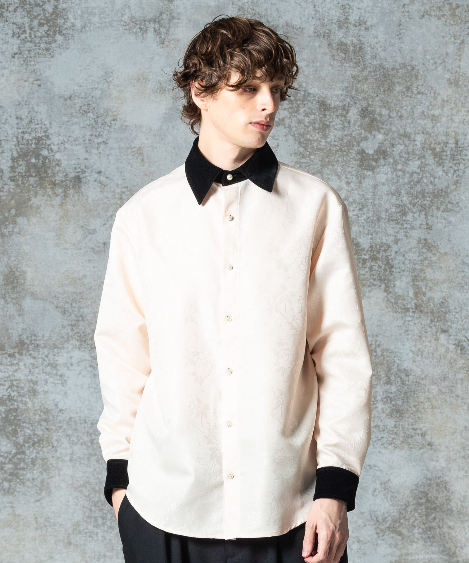 H:186 / C:89 / W:71 / H:92 着用サイズ:M