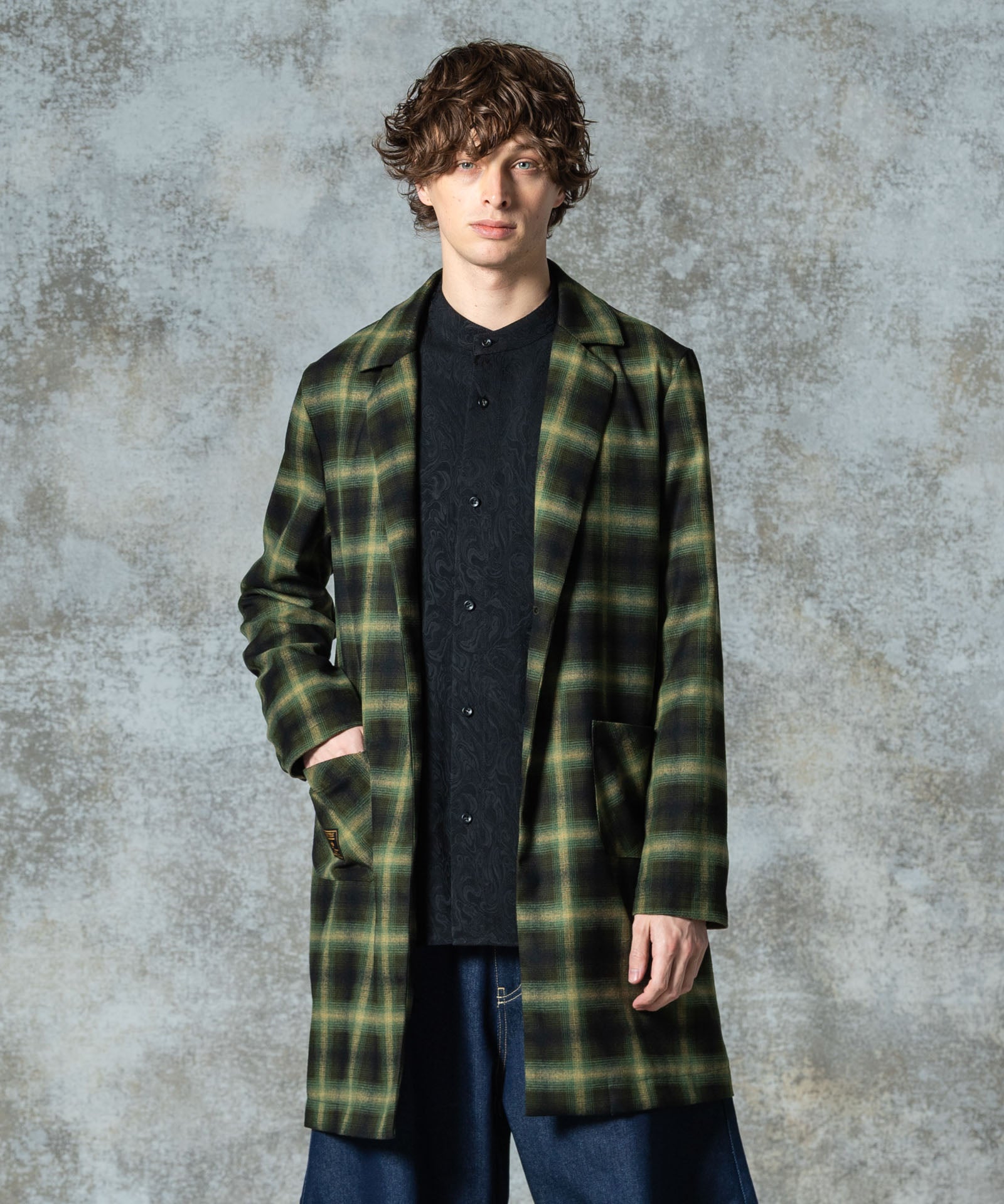 H:186 / C:89 / W:71 / H:92 着用サイズ:M