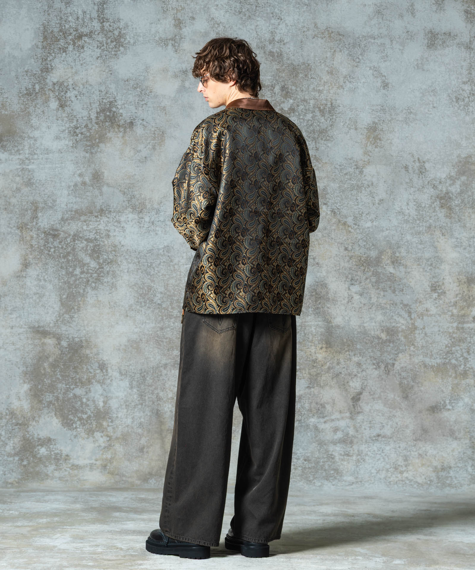 H:186 / C:89 / W:71 / H:92 着用サイズ:L