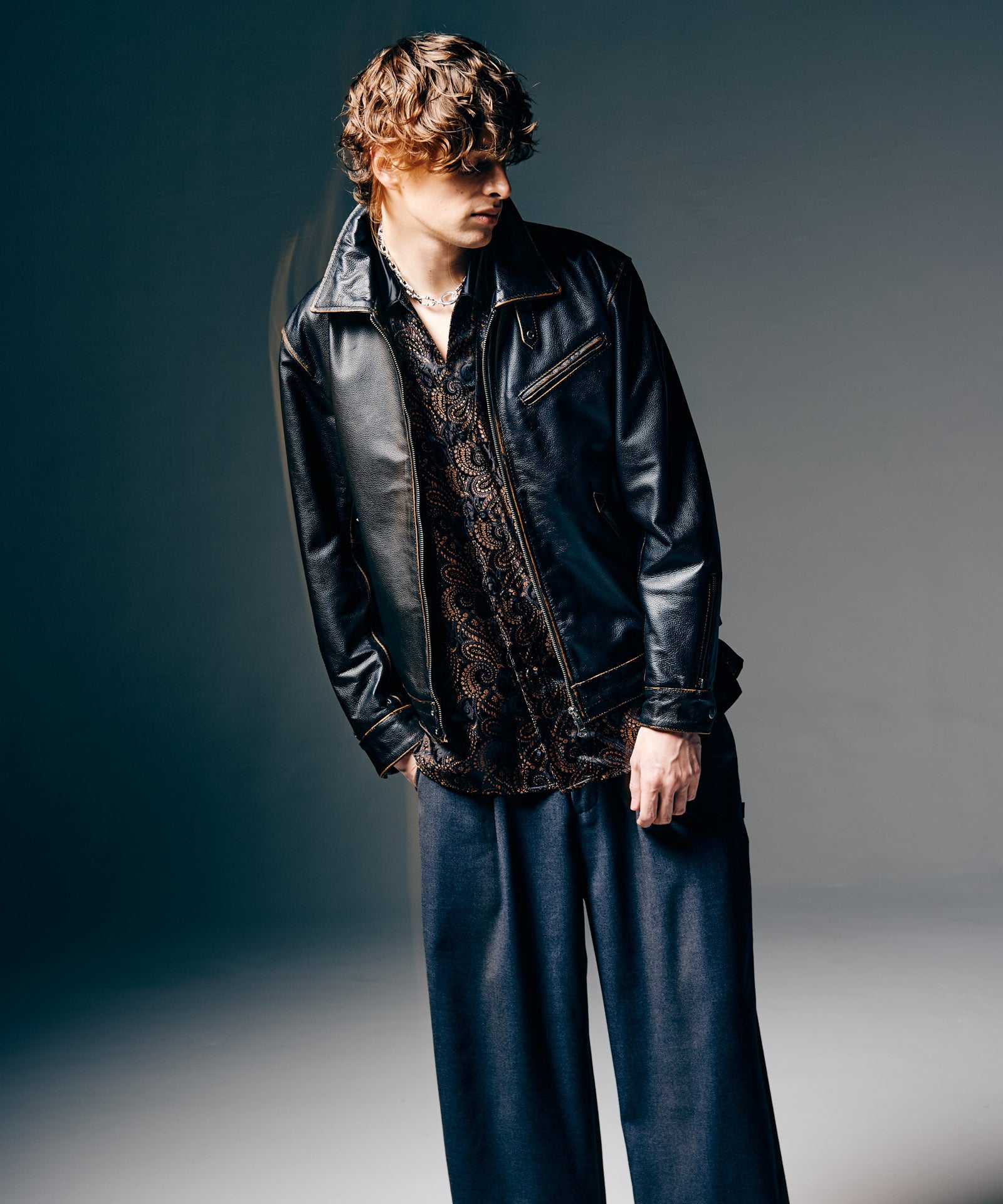 H:186 / C:89 / W:71 / H:92 着用サイズ:M