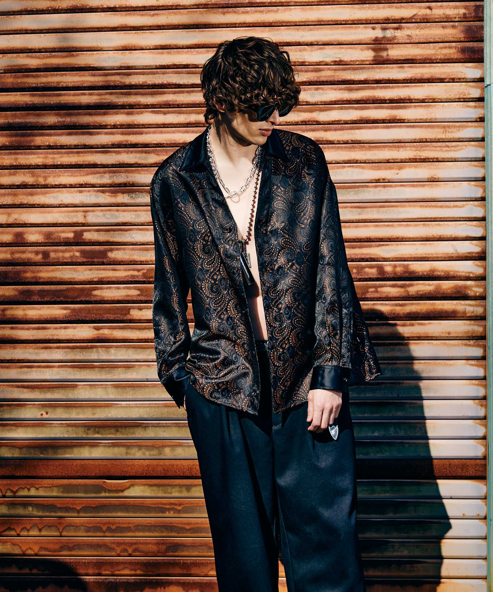 H:186 / C:89 / W:71 / H:92 着用サイズ:M