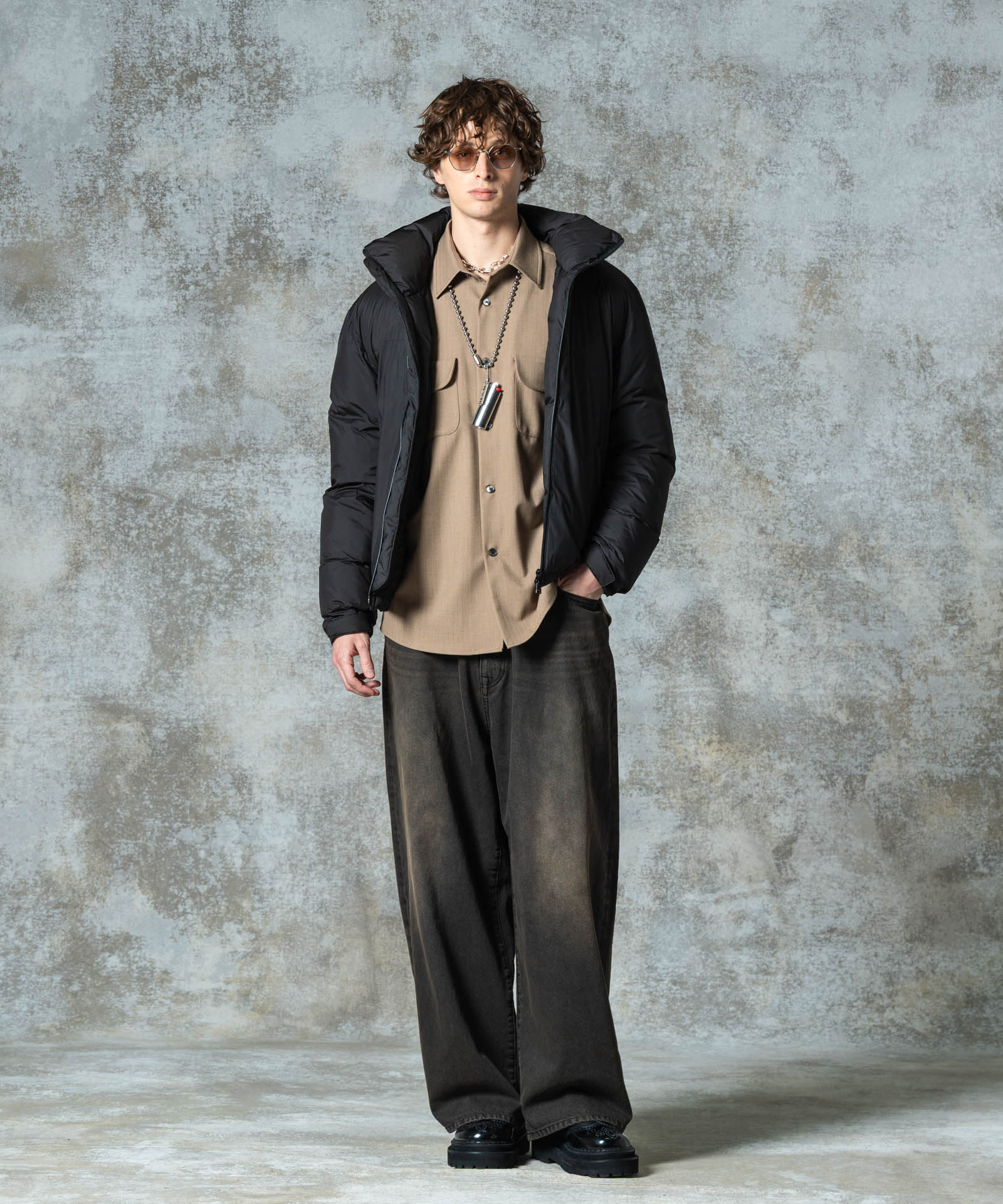 H:186 / C:89 / W:71 / H:92 着用サイズ:M