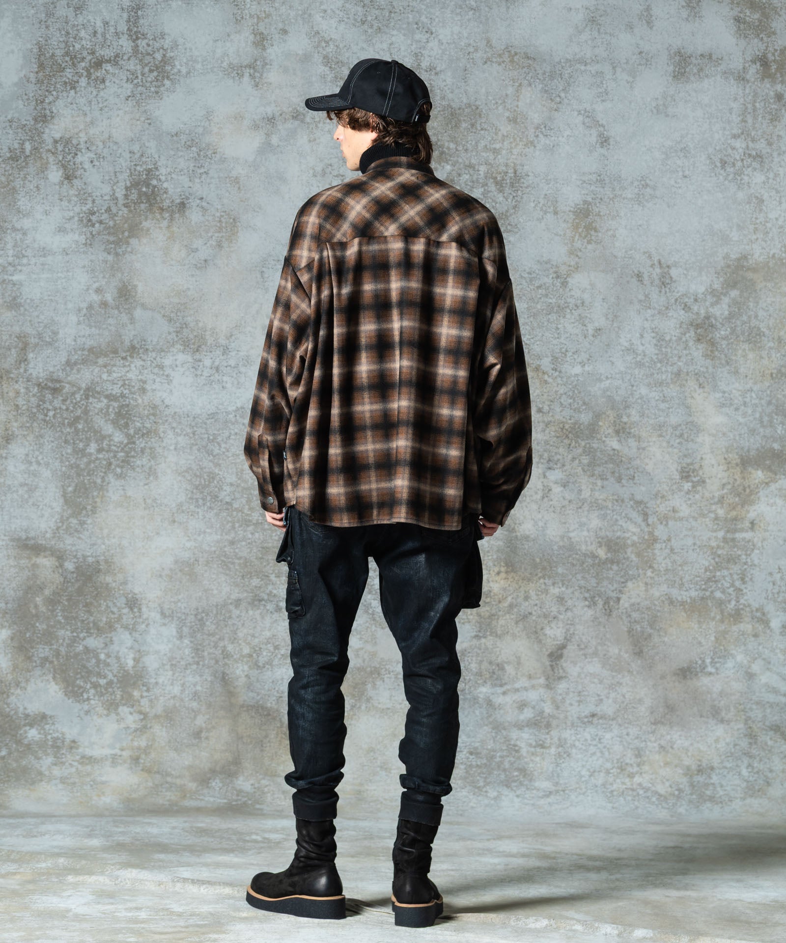 H:186 / C:89 / W:71 / H:92 着用サイズ:Free