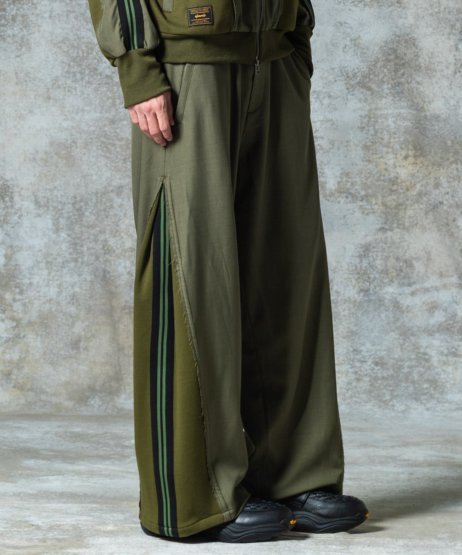 H:186 / C:89 / W:71 / H:92 着用サイズ:L