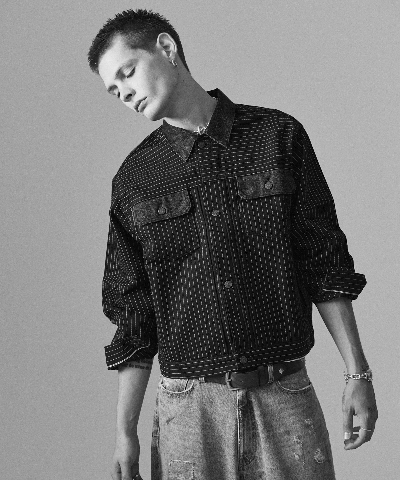 H:187 / C:92 / W:74 / H:91 着用サイズ:L