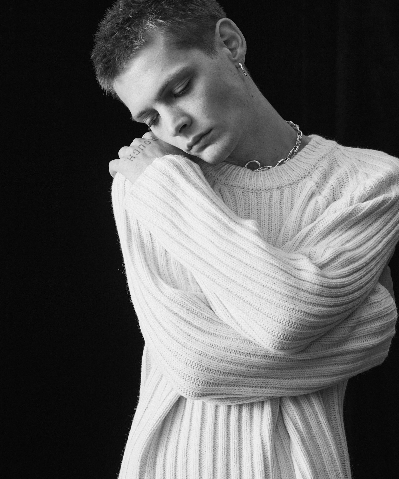 H:187 / C:92 / W:74 / H:91 着用サイズ:L