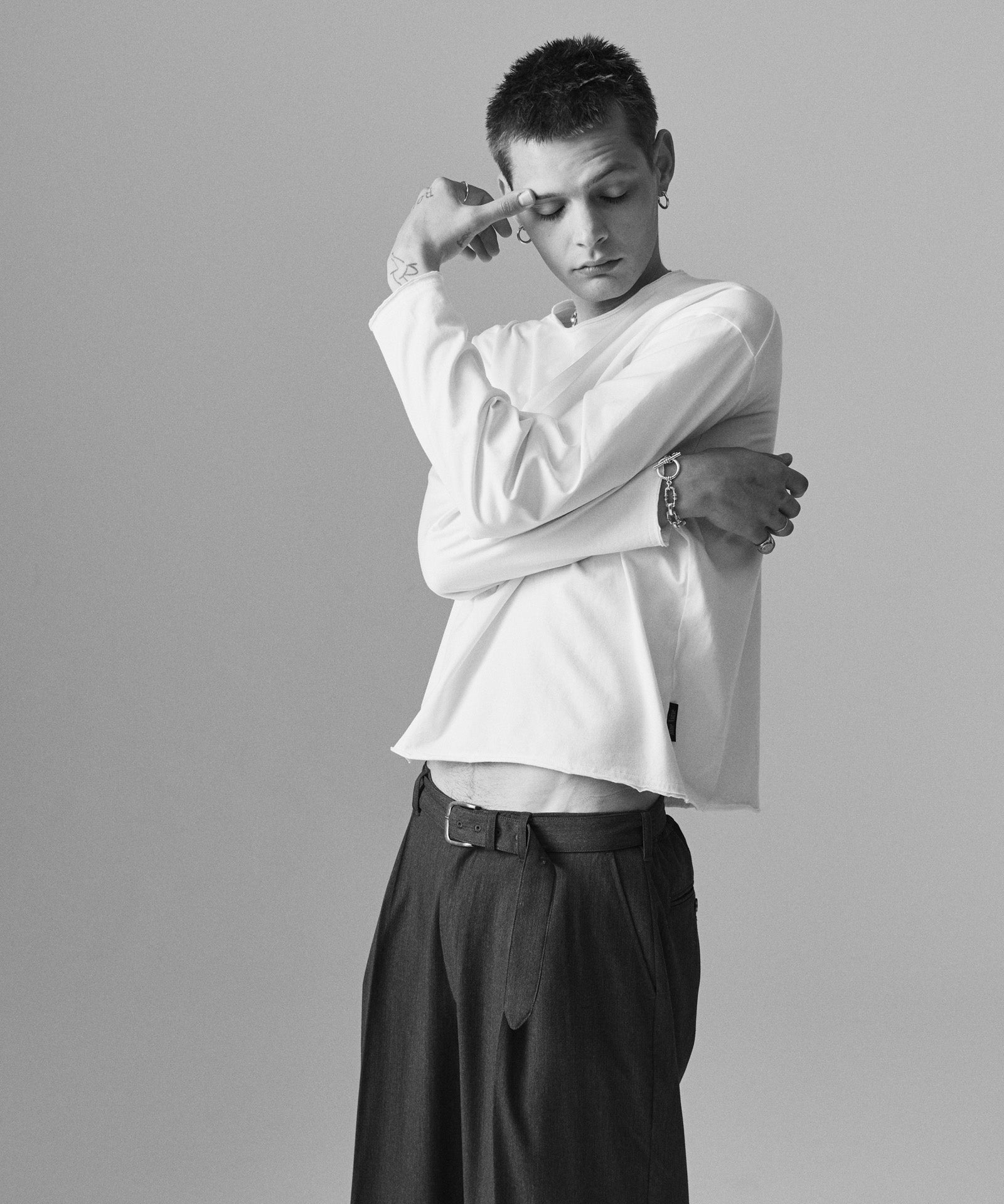 H:187 / C:92 / W:74 / H:91 着用サイズ:M