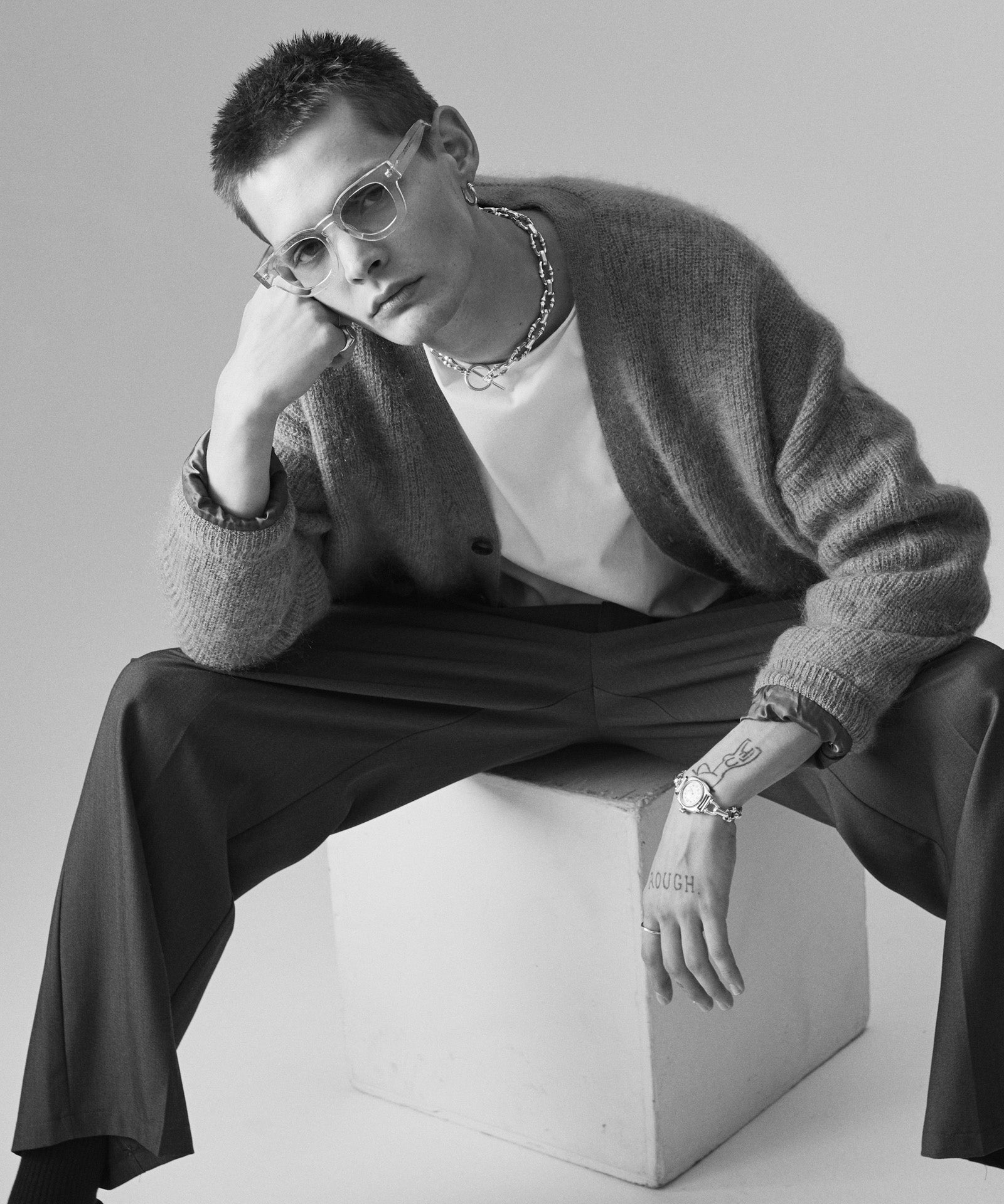 H:187 / C:92 / W:74 / H:91 着用サイズ:L