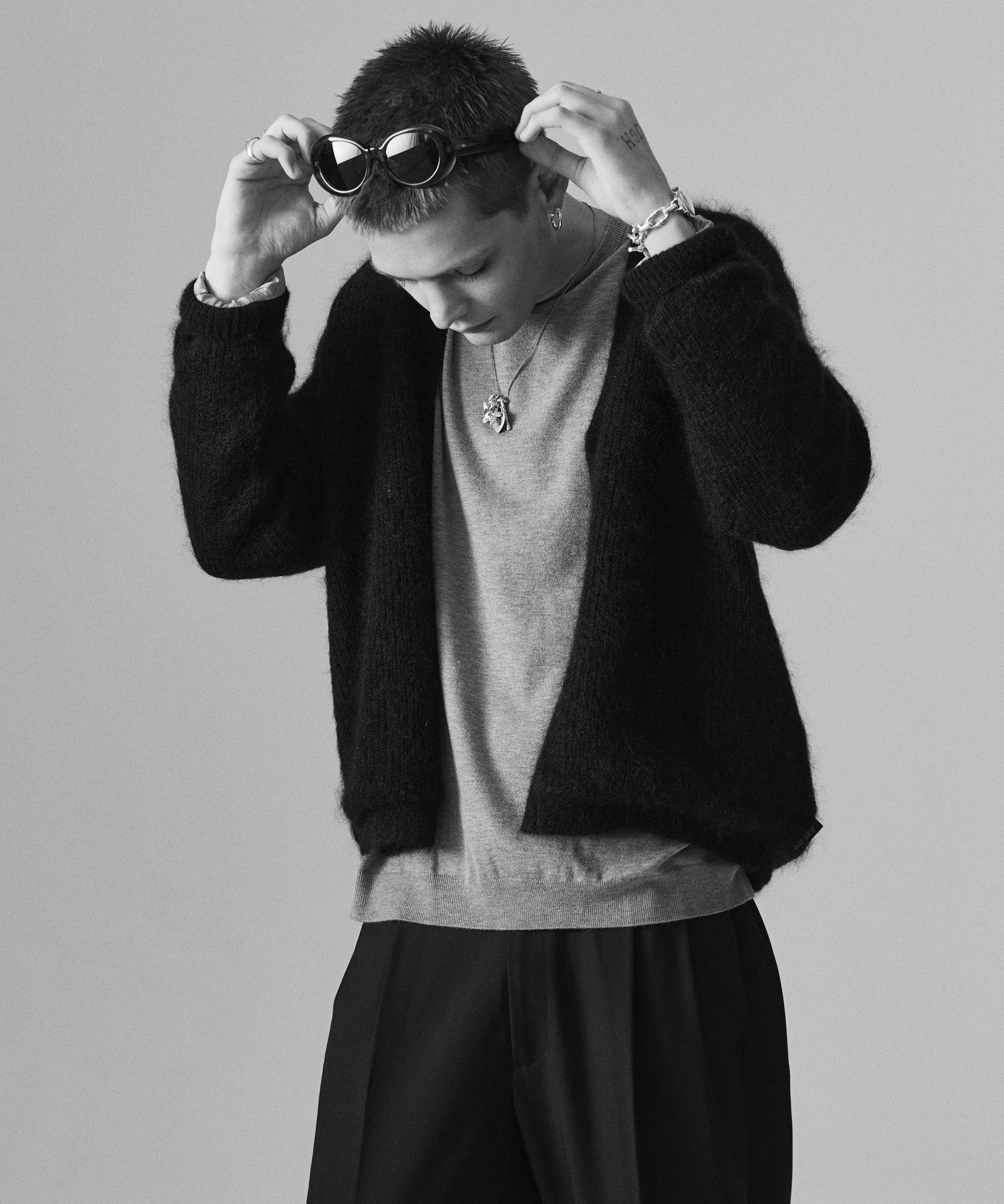 H:187 / C:92 / W:74 / H:91 着用サイズ:M