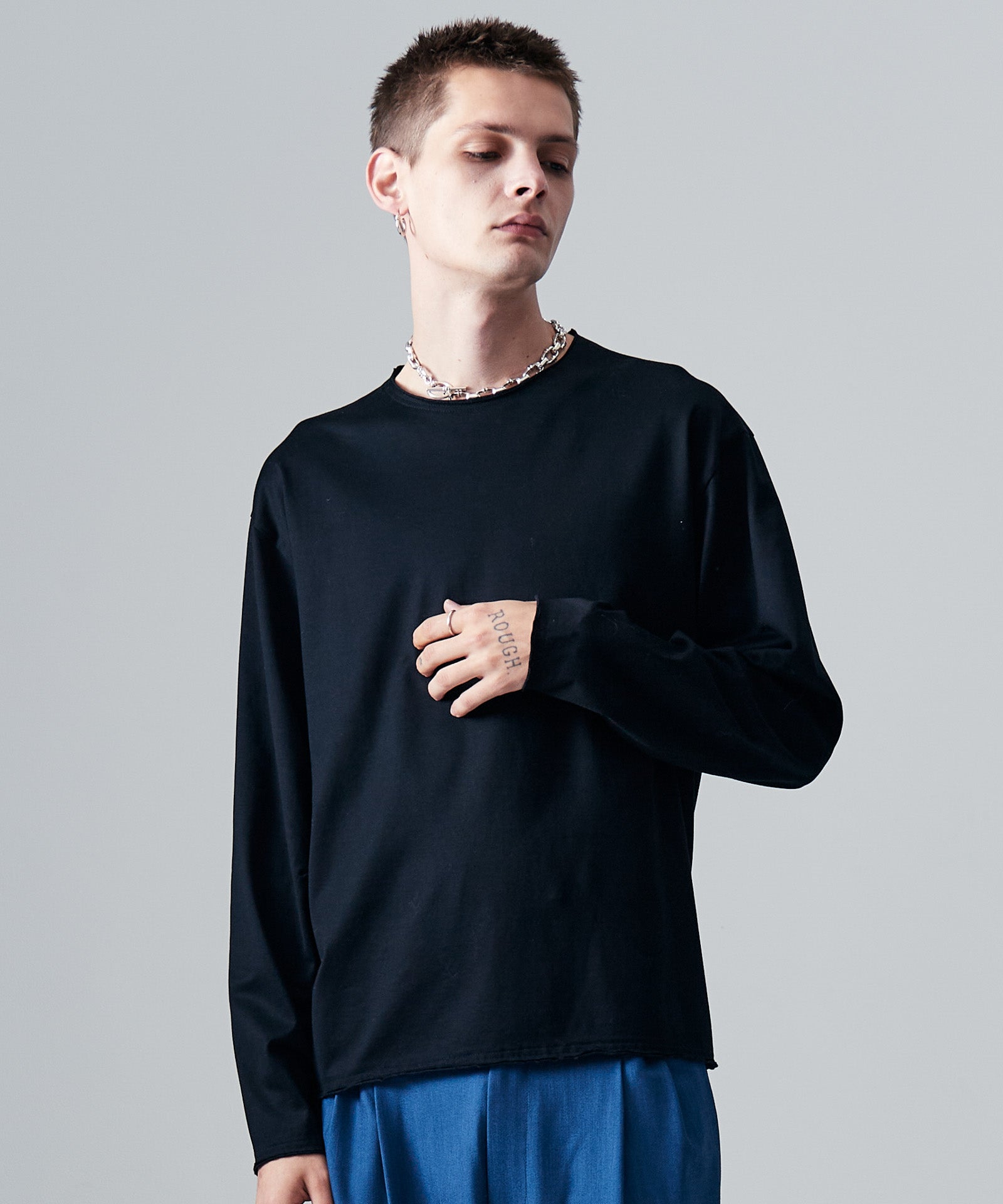 H:187 / C:92 / W:74 / H:91 着用サイズ:L