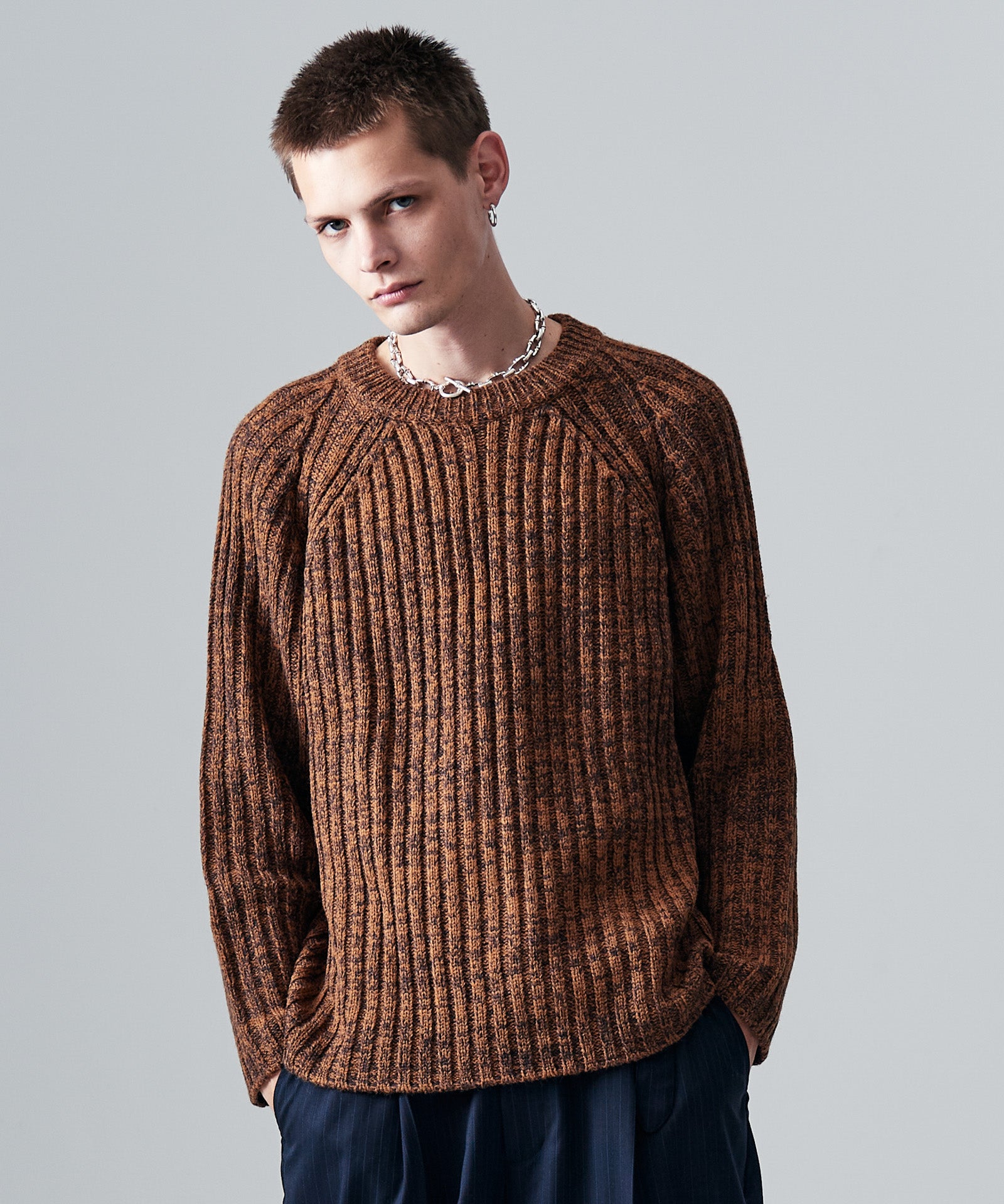 H:187 / C:92 / W:74 / H:91 着用サイズ:L