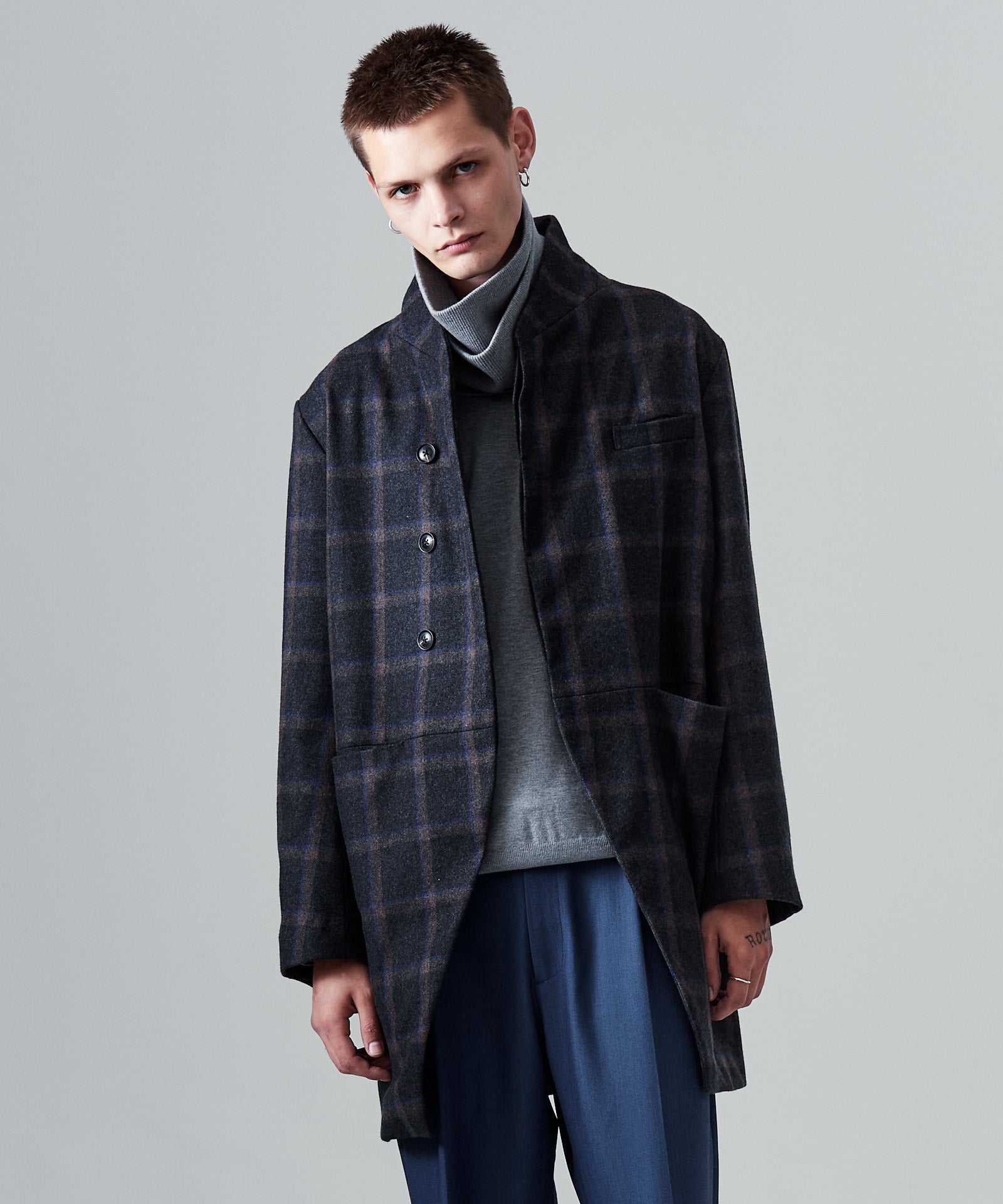 H:187 / C:92 / W:74 / H:91 着用サイズ:L