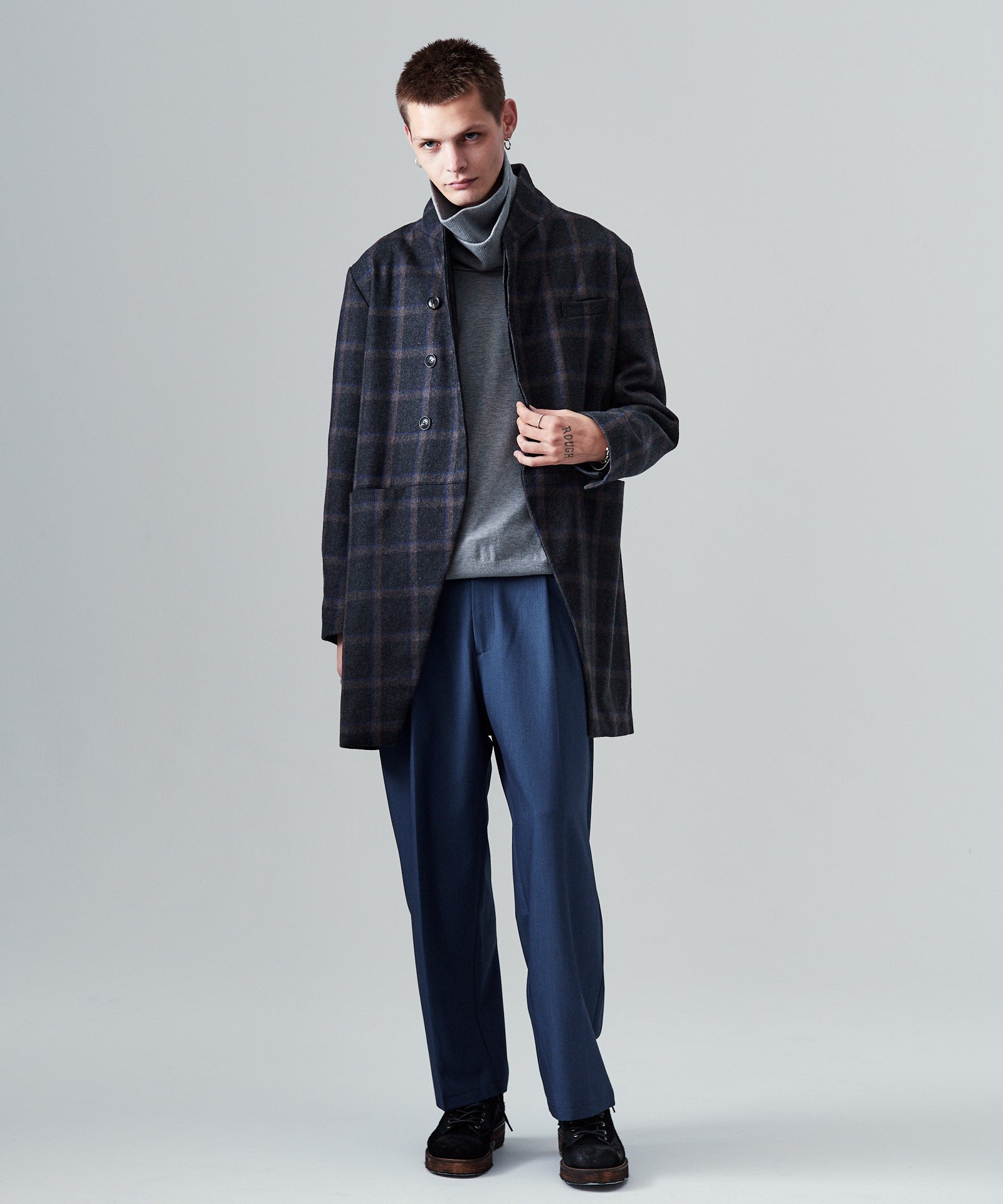 H:187 / C:92 / W:74 / H:91 着用サイズ:L