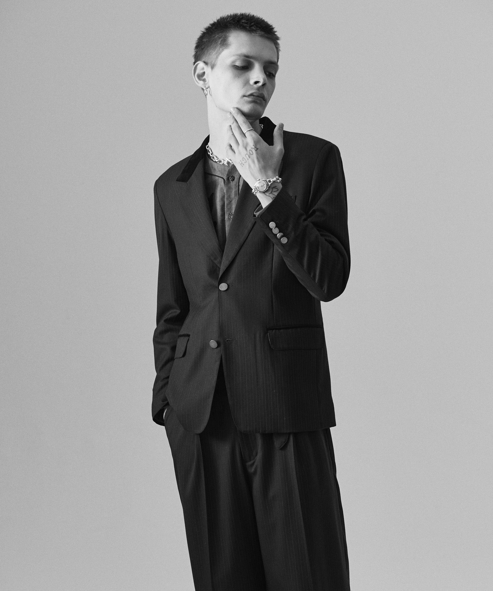 H:187 / C:92 / W:74 / H:91 着用サイズ:L