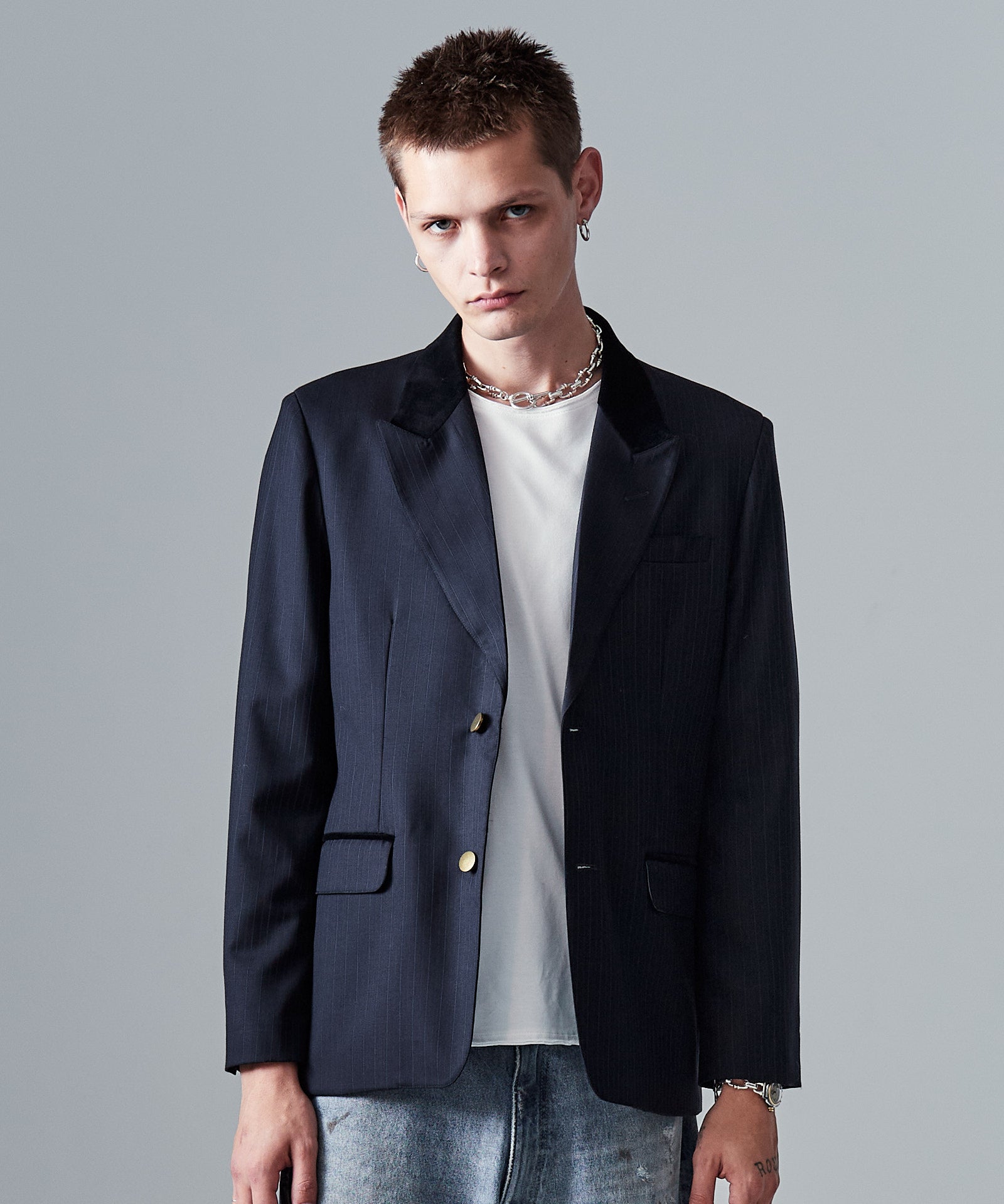 H:187 / C:92 / W:74 / H:91 着用サイズ:L