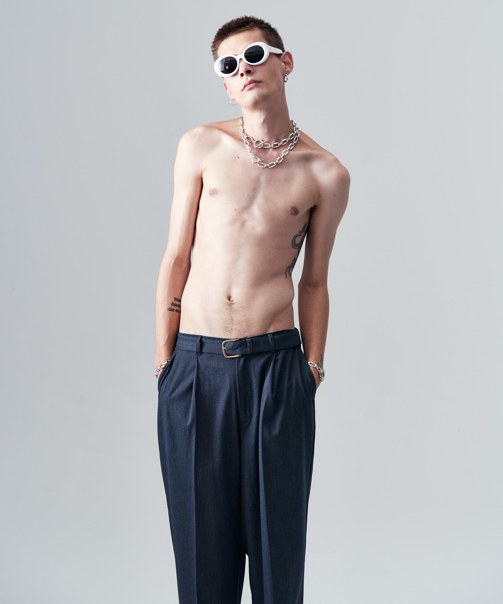 H:187 / C:92 / W:74 / H:91 着用サイズ:L