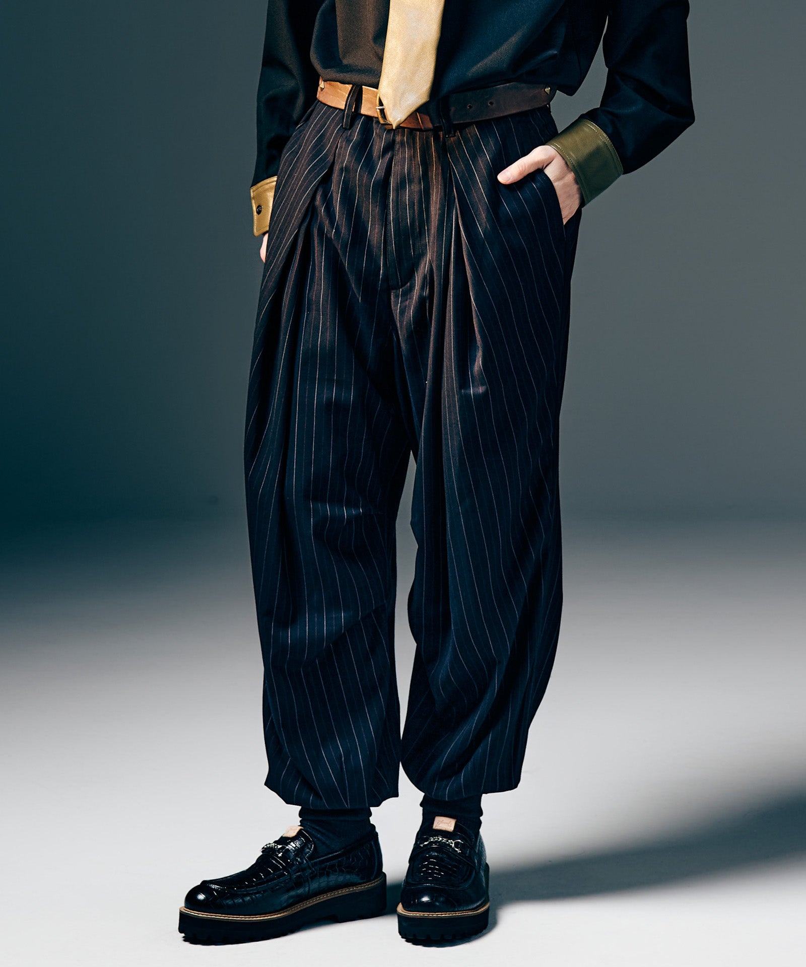 H:175 / C:82 / W:64 / H:83 着用サイズ:M