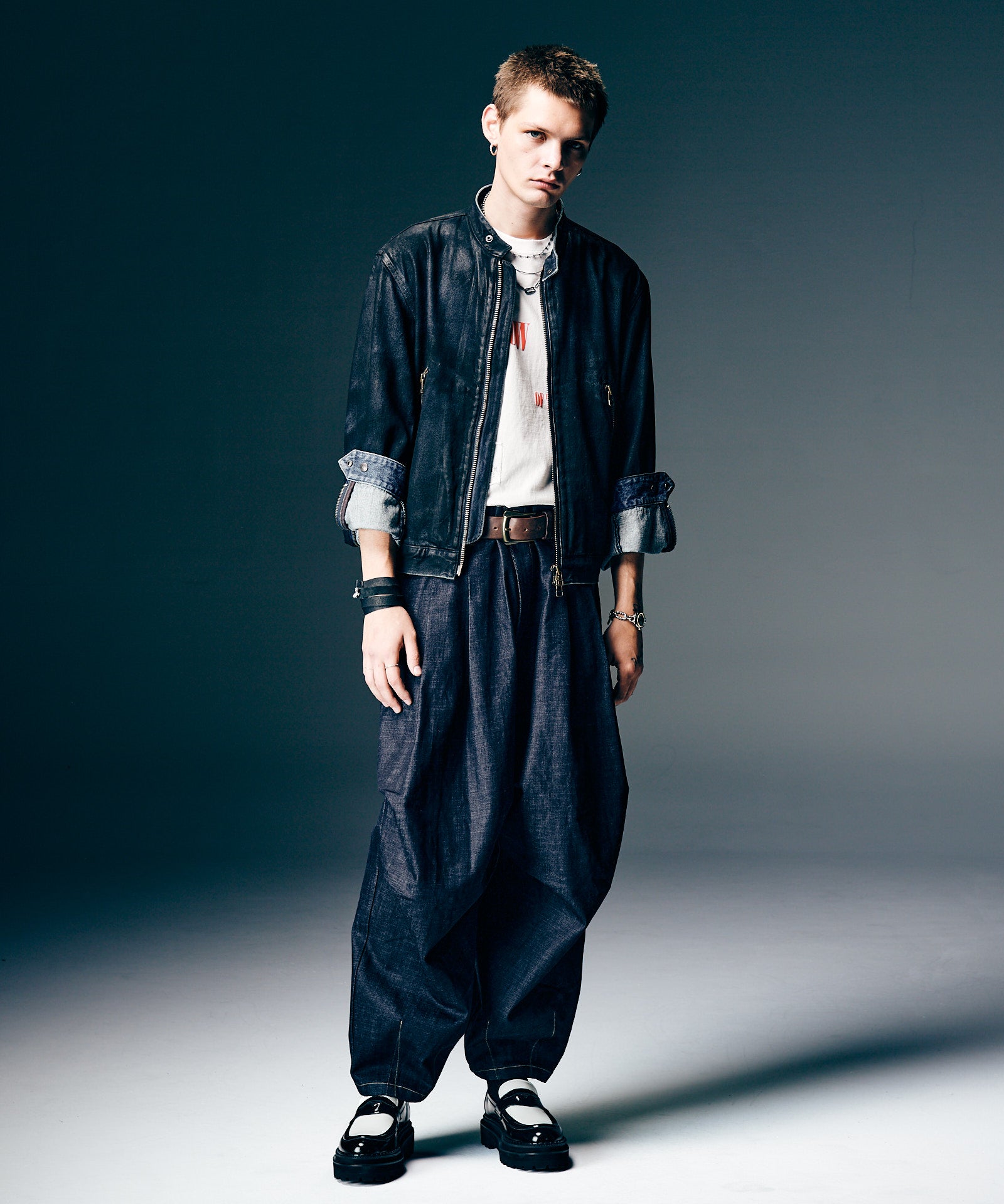 H:187 / C:92 / W:74 / H:91 着用サイズ:L