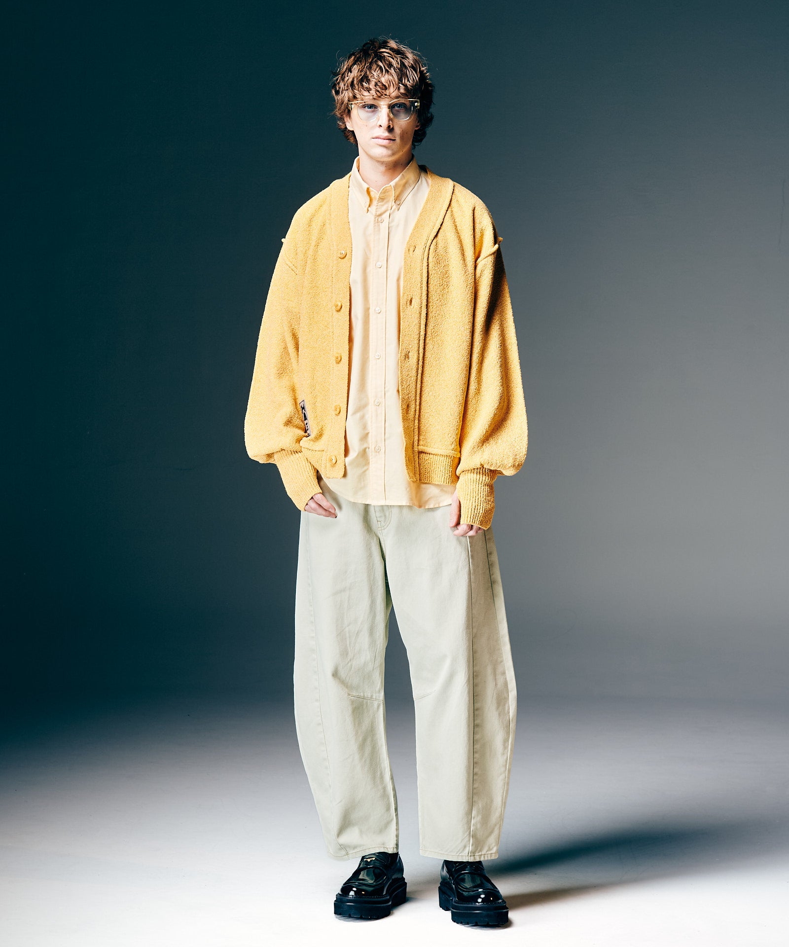 H:186 / C:89 / W:71 / H:92 着用サイズ:M