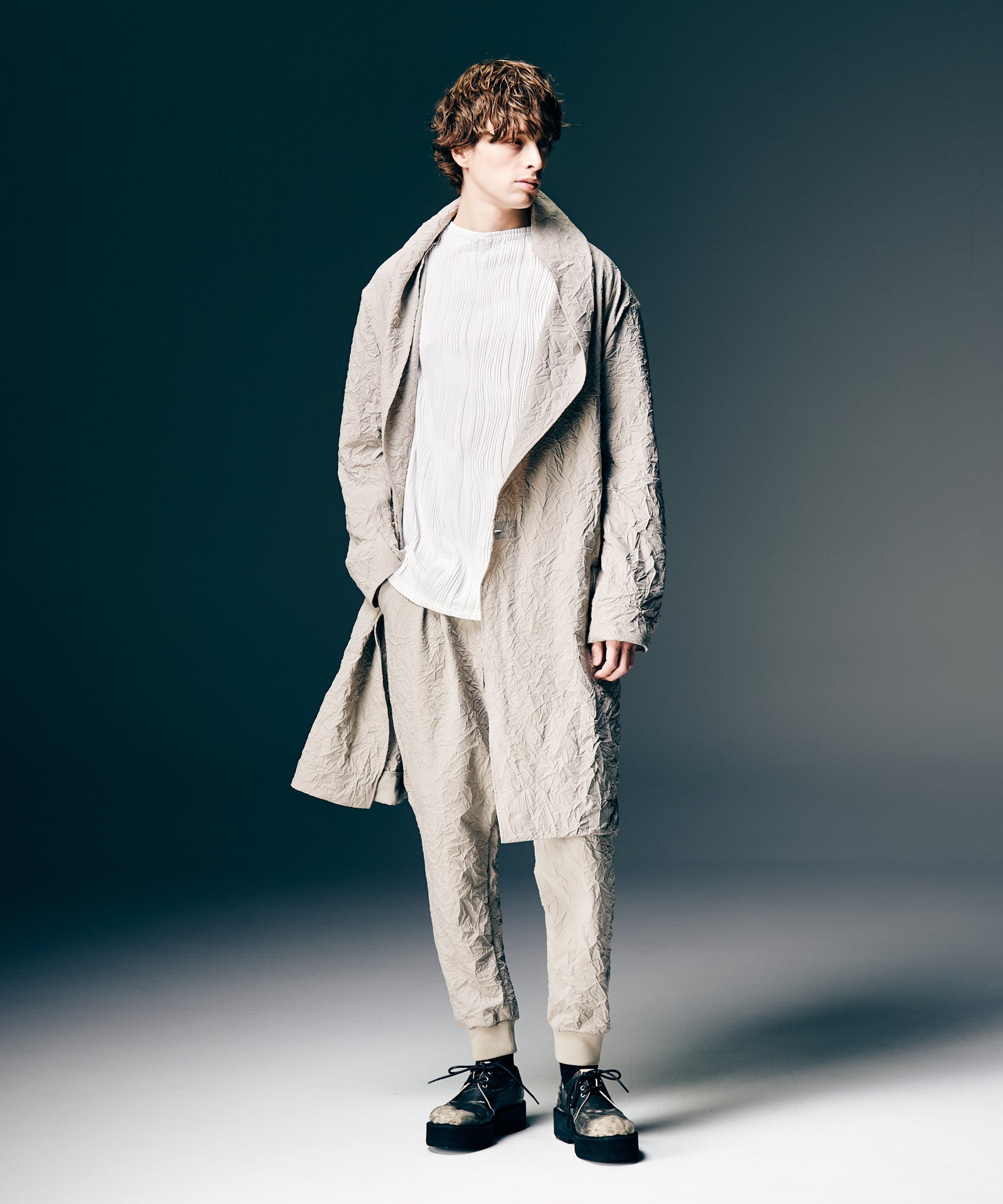 H:186 / C:89 / W:71 / H:92 着用サイズ:M