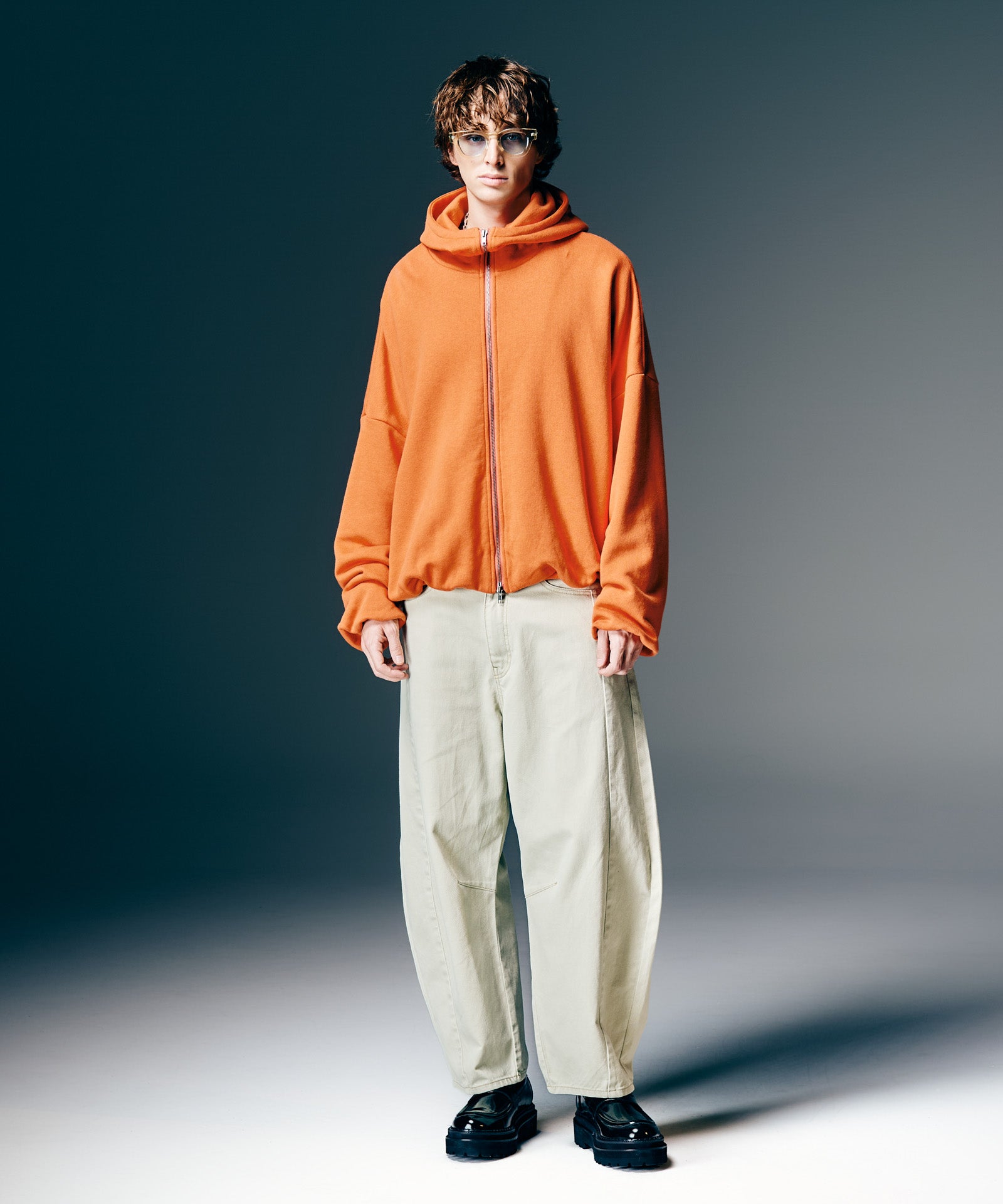 H:186 / C:89 / W:71 / H:92 着用サイズ:L