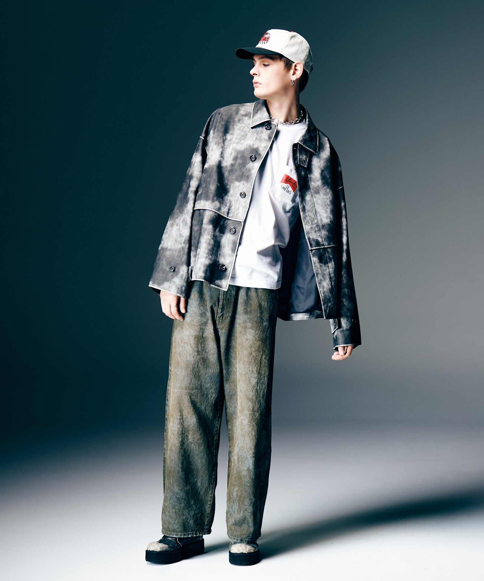 H:187 / C:92 / W:74 / H:91 着用サイズ:M