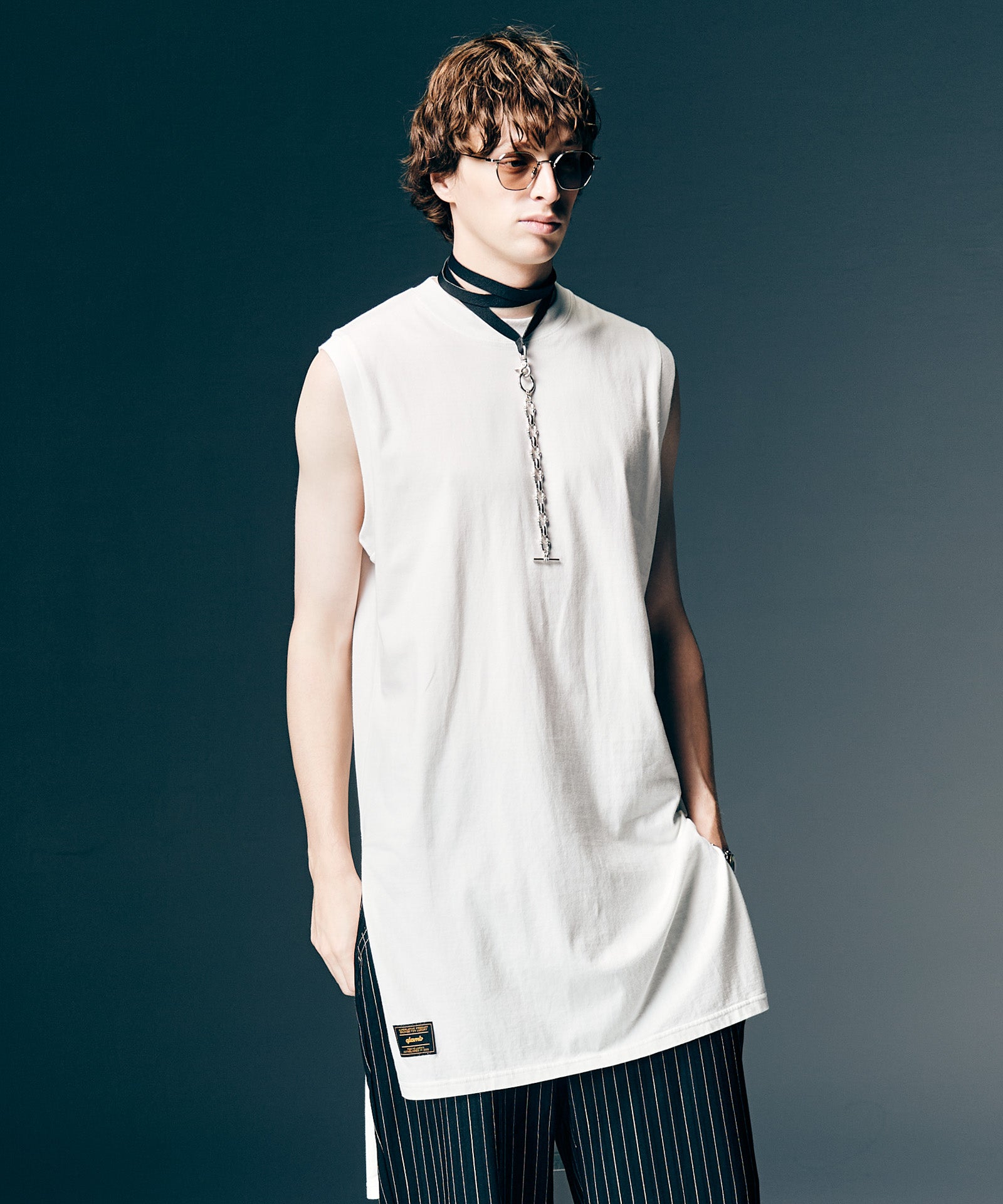 H:186 / C:89 / W:71 / H:92 着用サイズ:L