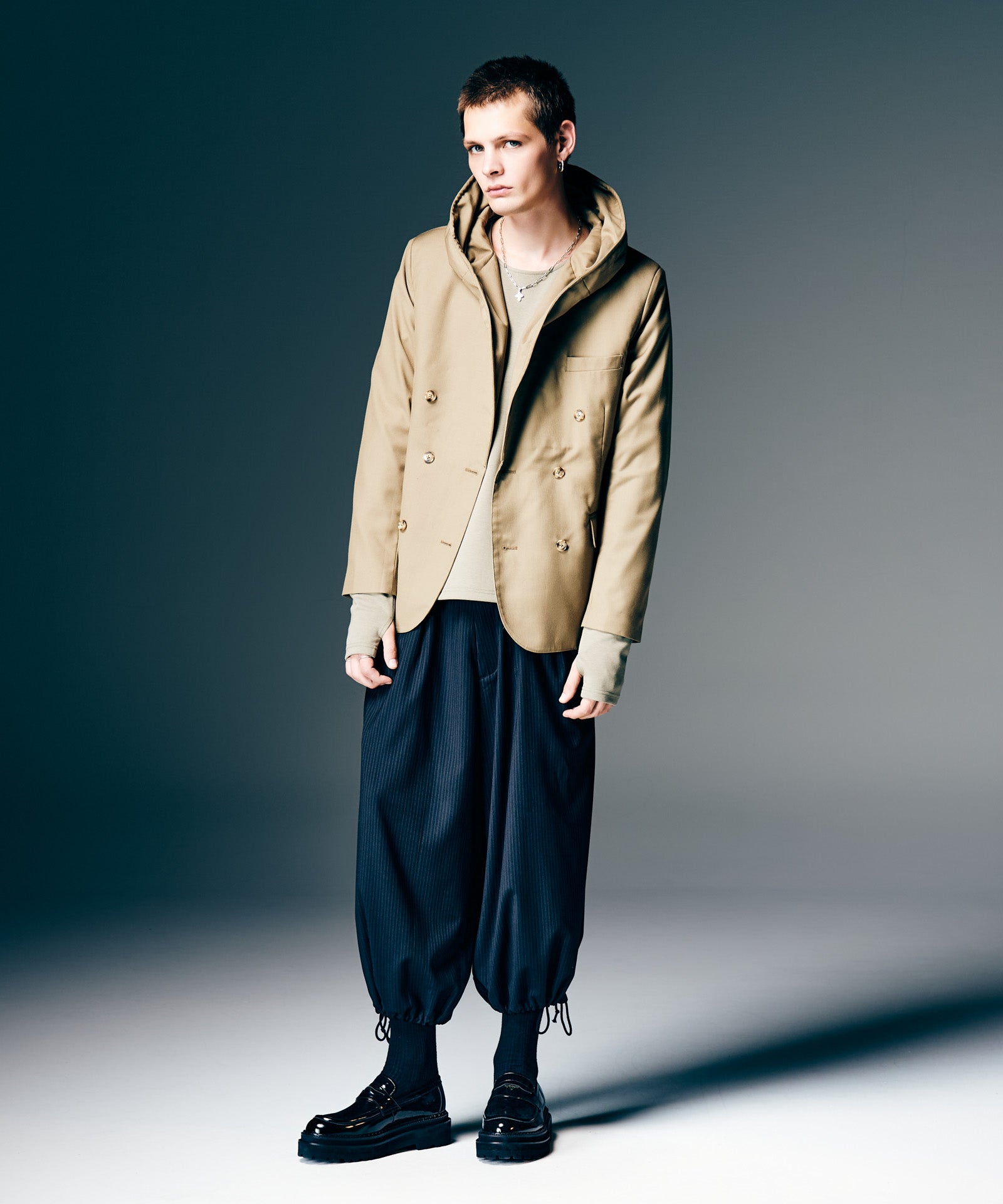 H:187 / C:92 / W:74 / H:91 着用サイズ:L