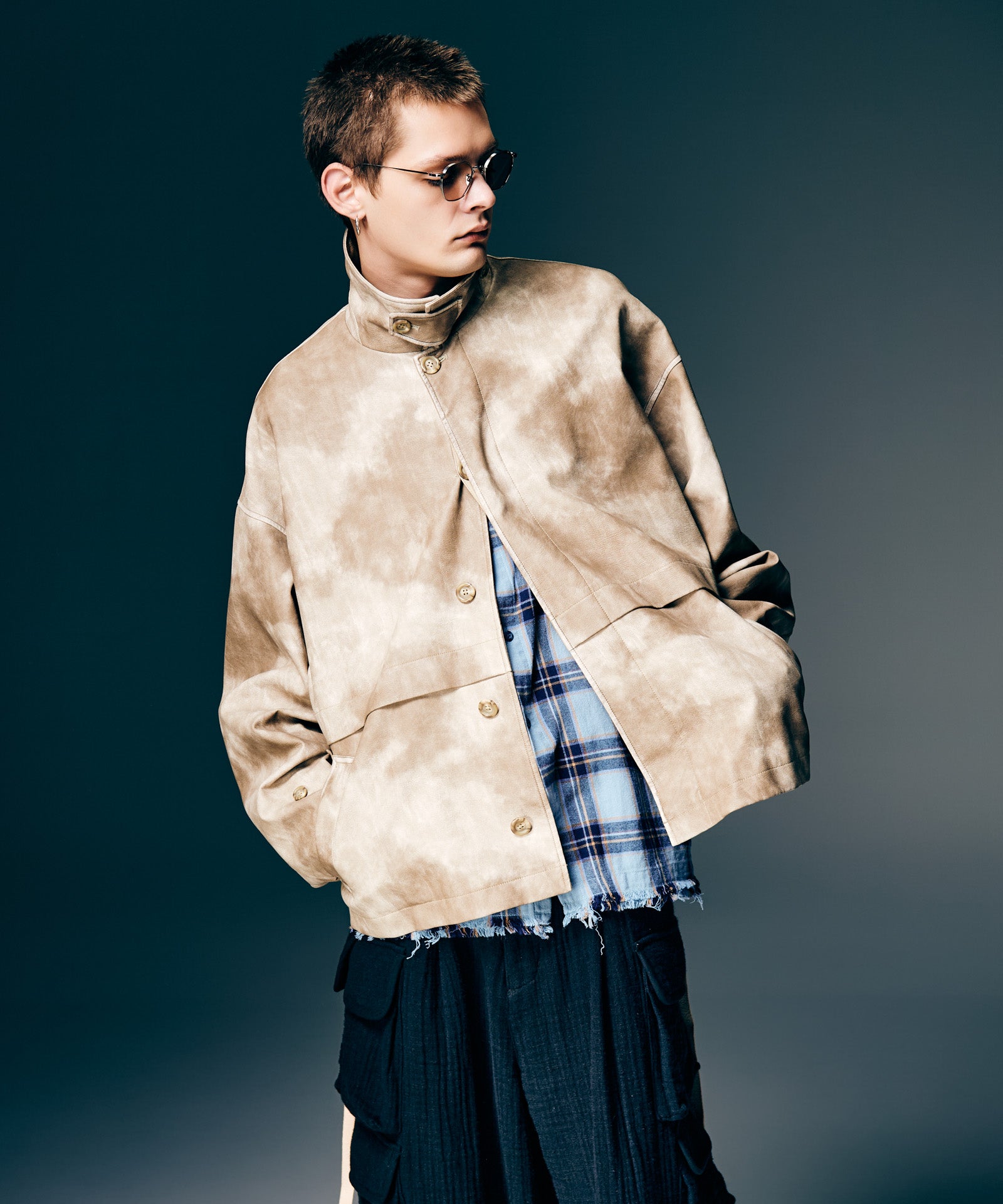 H:187 / C:92 / W:74 / H:91 着用サイズ:L