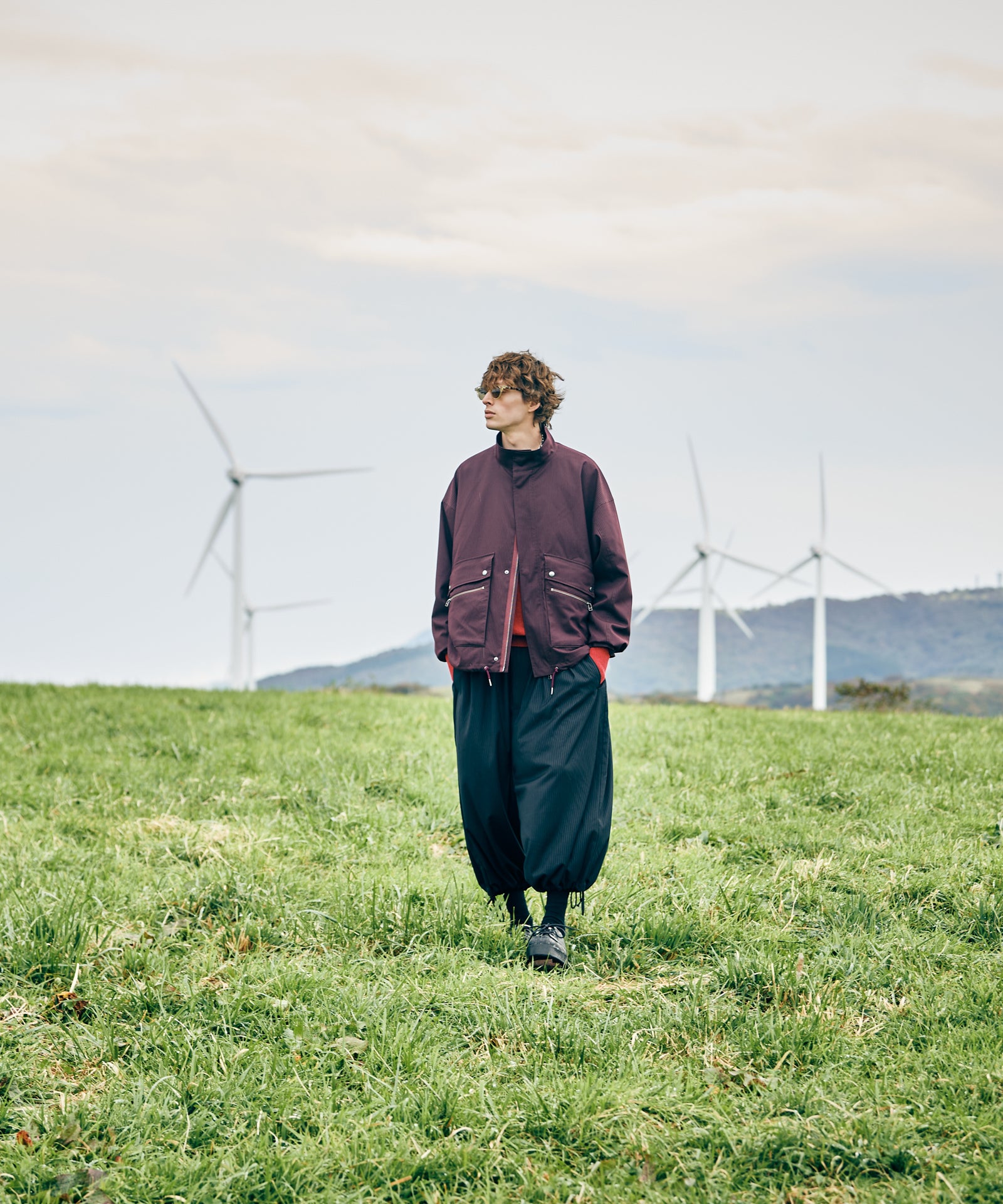 H:186 / C:89 / W:71 / H:92 着用サイズ:L