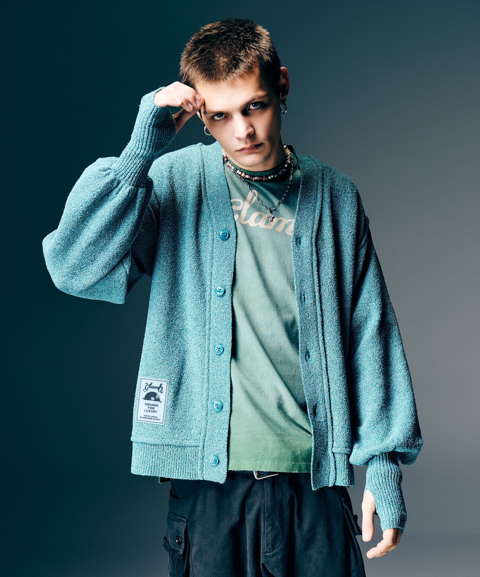 H:186 / C:89 / W:71 / H:92 着用サイズ:M