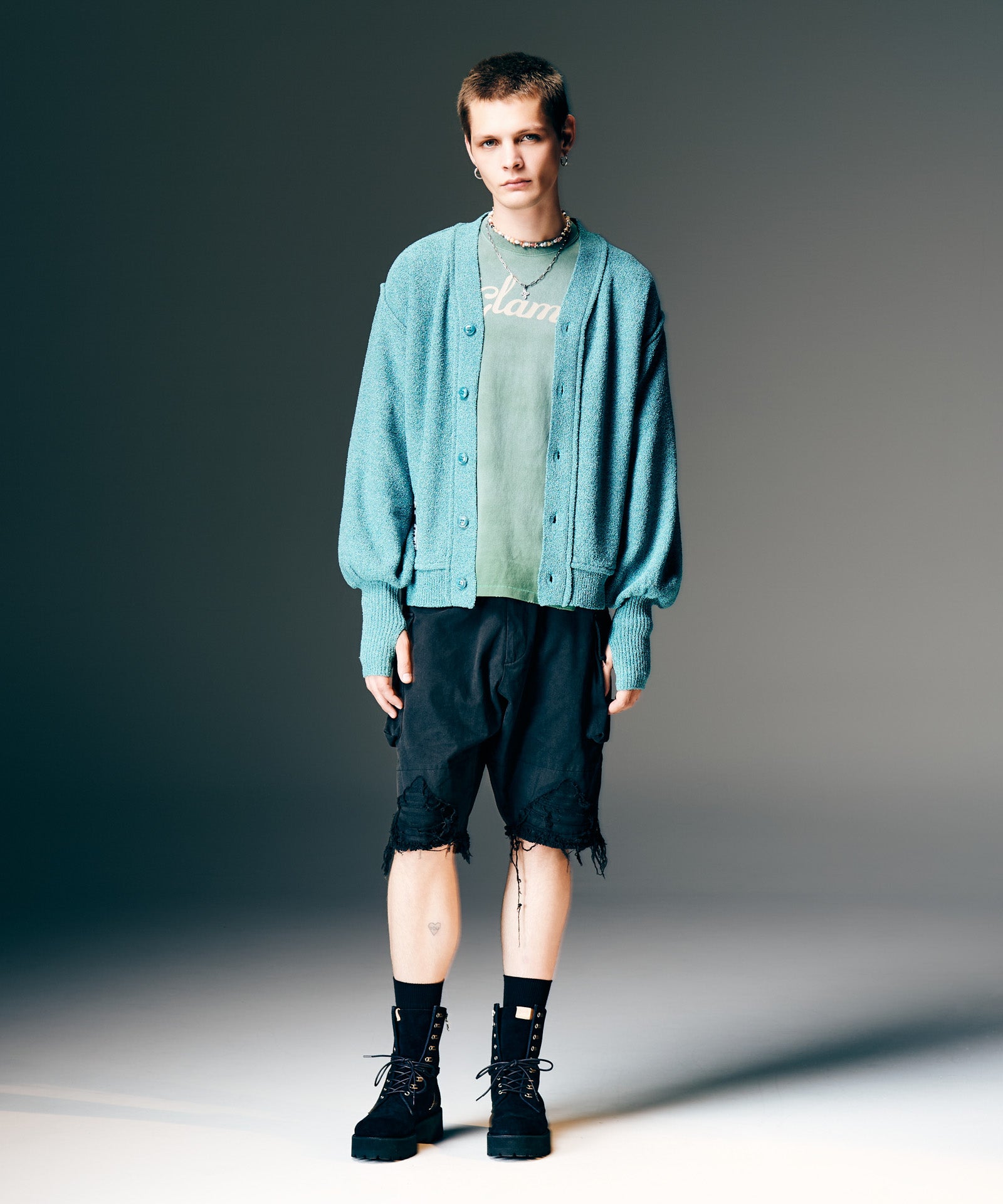 H:186 / C:89 / W:71 / H:92 着用サイズ:M