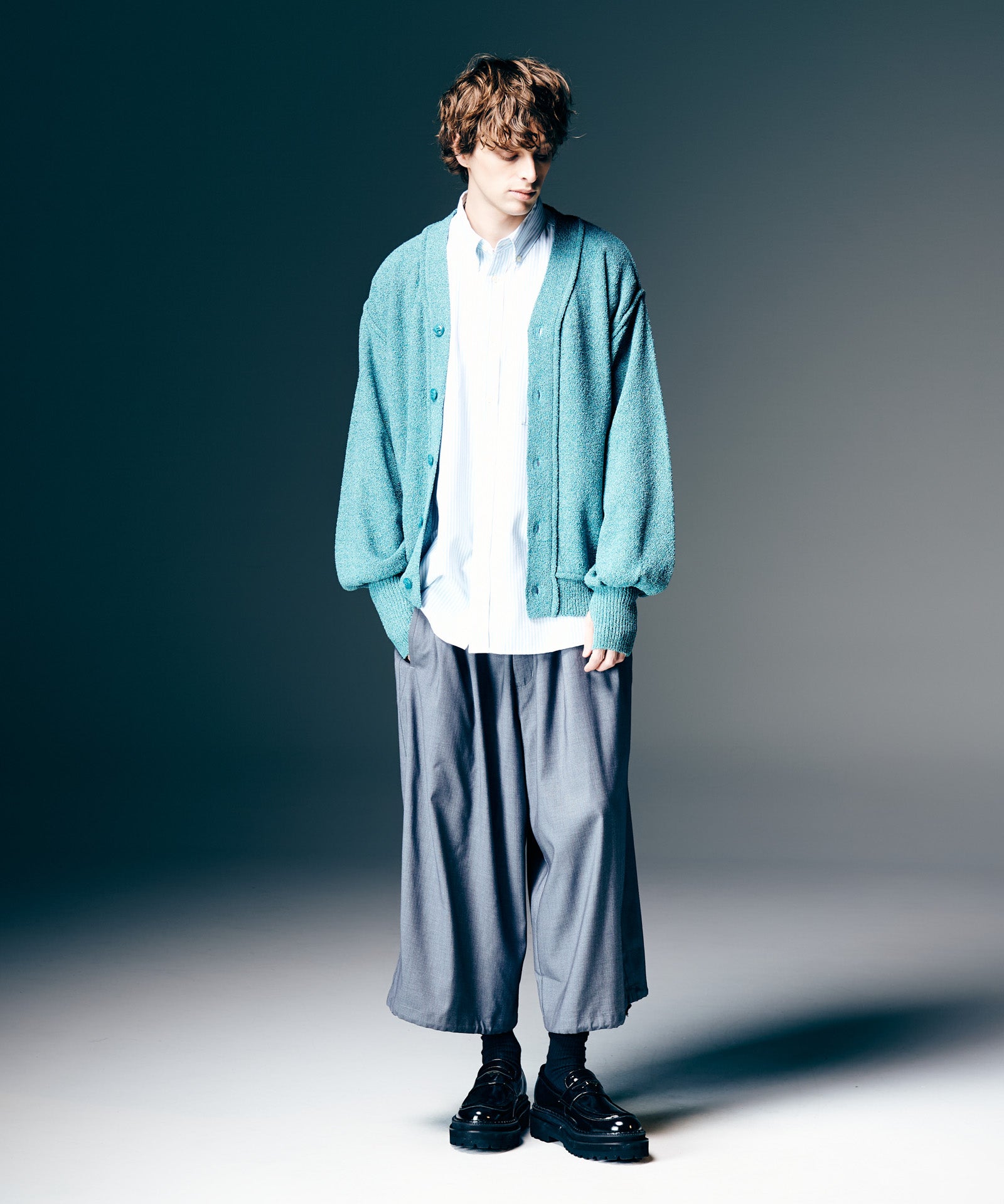 H:186 / C:89 / W:71 / H:92 着用サイズ:M