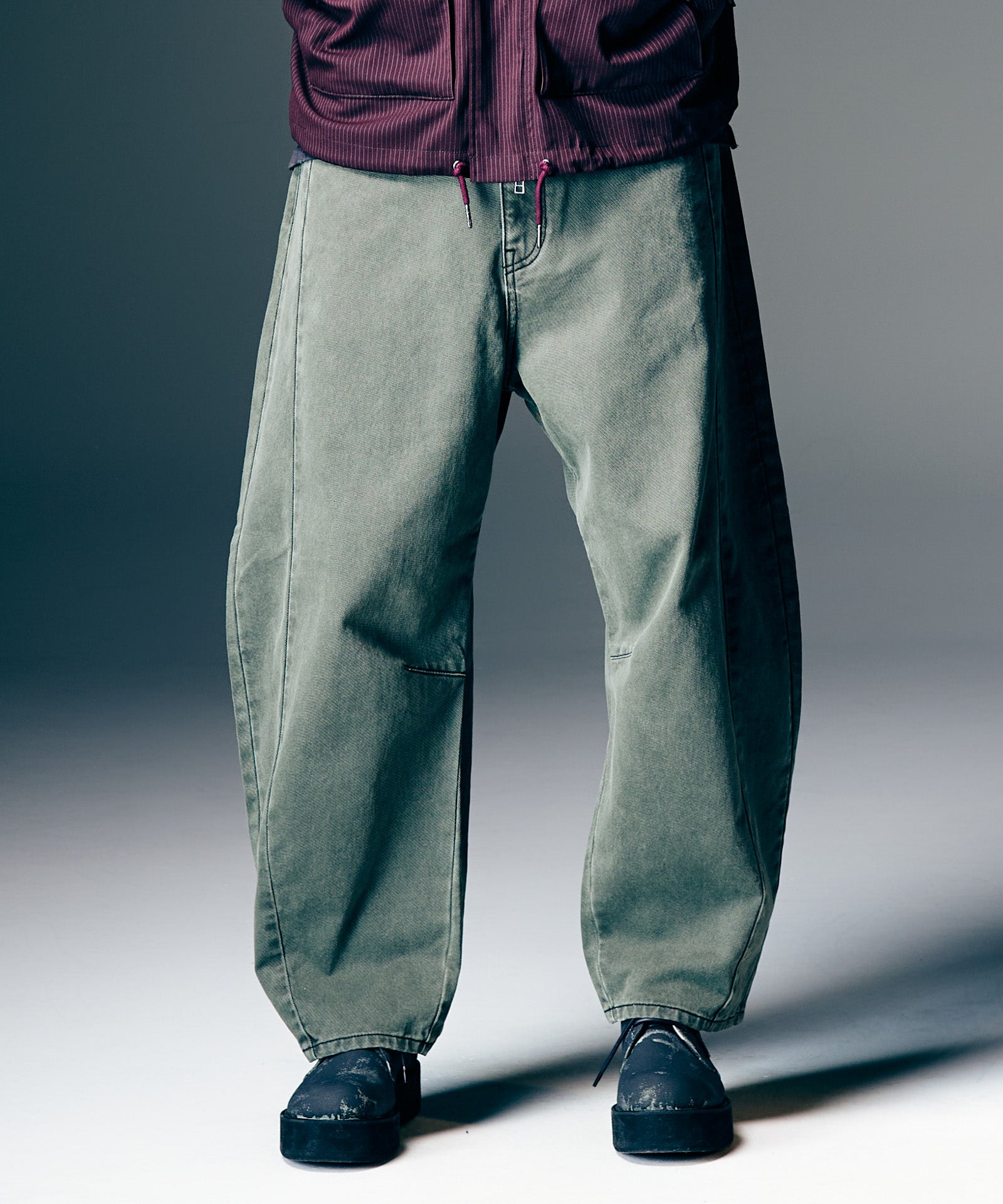 H:186 / C:89 / W:71 / H:92 着用サイズ:L