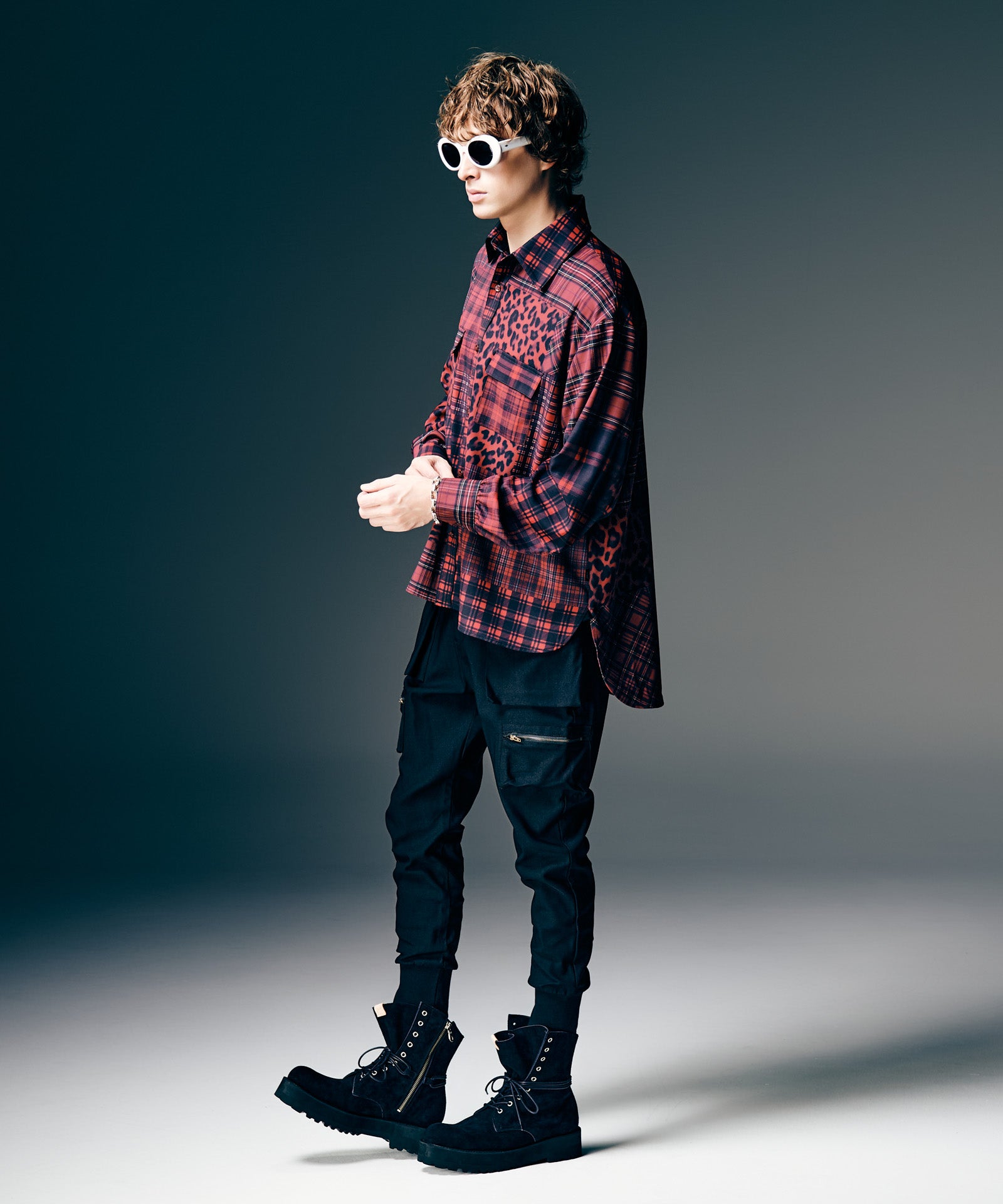 H:186 / C:89 / W:71 / H:92 着用サイズ:M