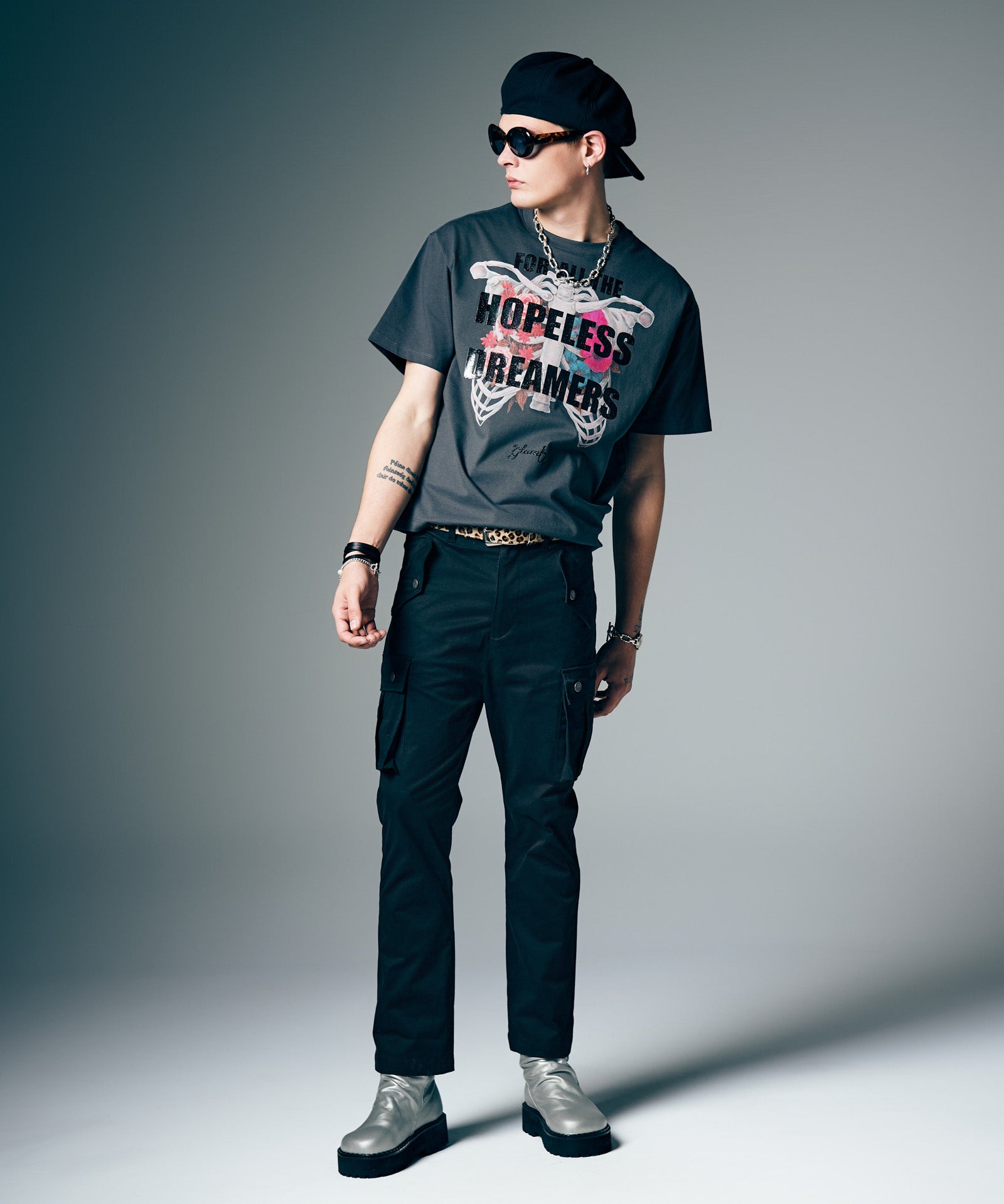 H:187 / C:92 / W:74 / H:91 着用サイズ:M