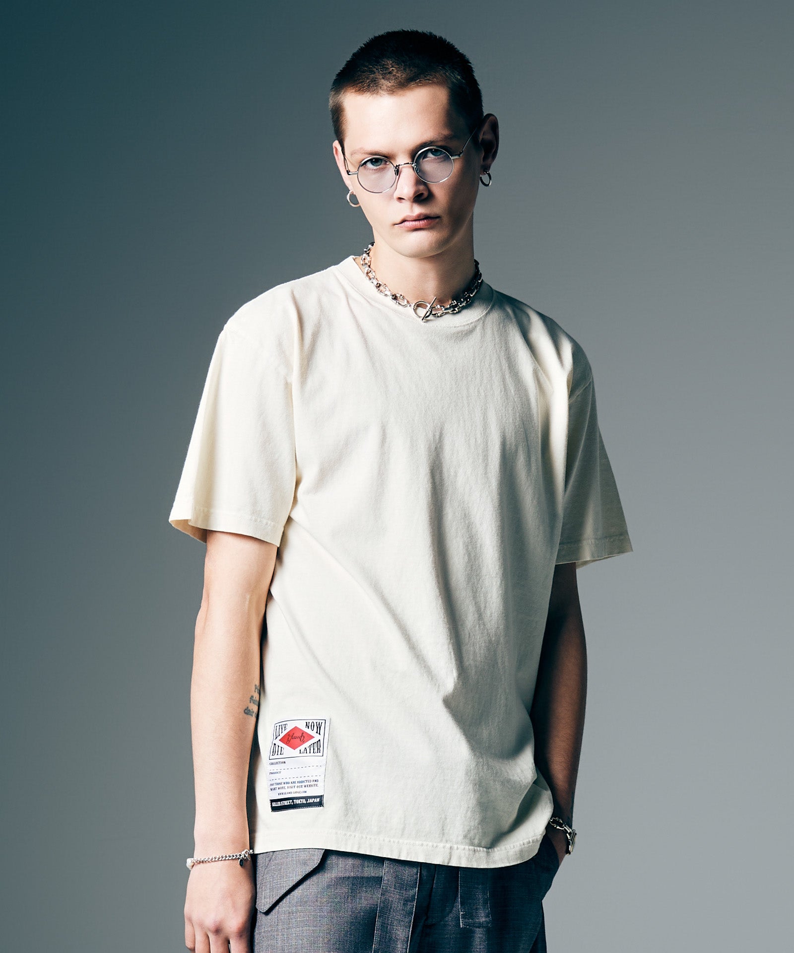 H:187 / C:92 / W:74 / H:91 着用サイズ:L