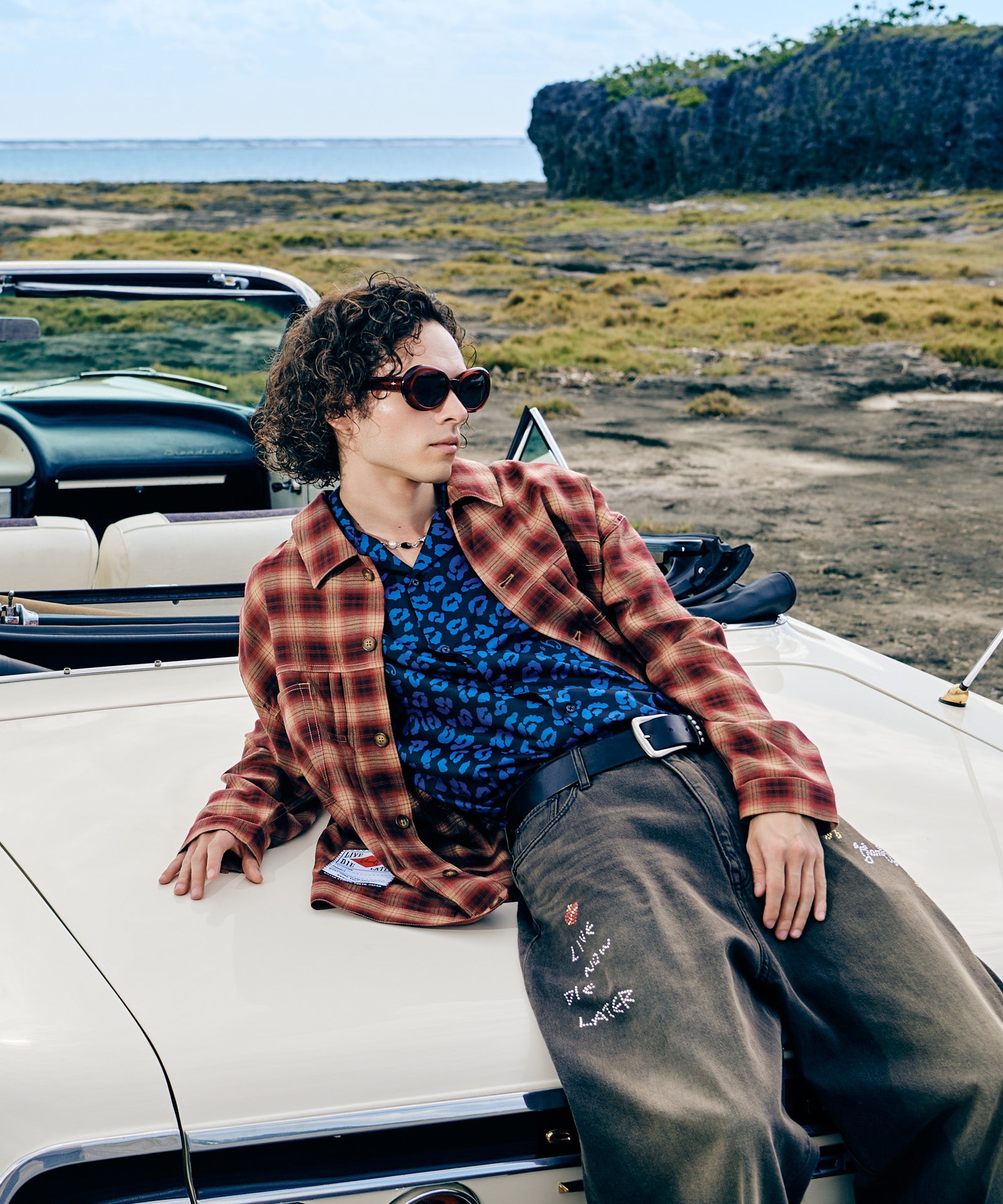 H:175 / C:83 / W:66 / H:87 着用サイズ:L