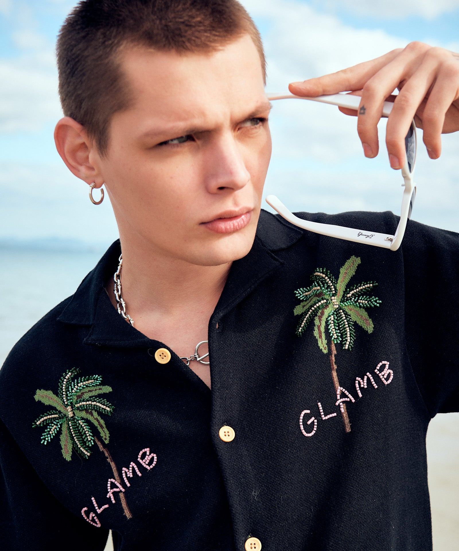 H:187 / C:92 / W:74 / H:91 着用サイズ:M