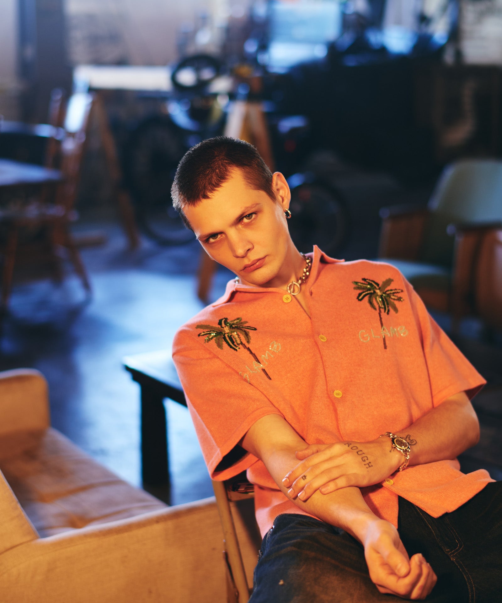 H:187 / C:92 / W:74 / H:91 着用サイズ:L